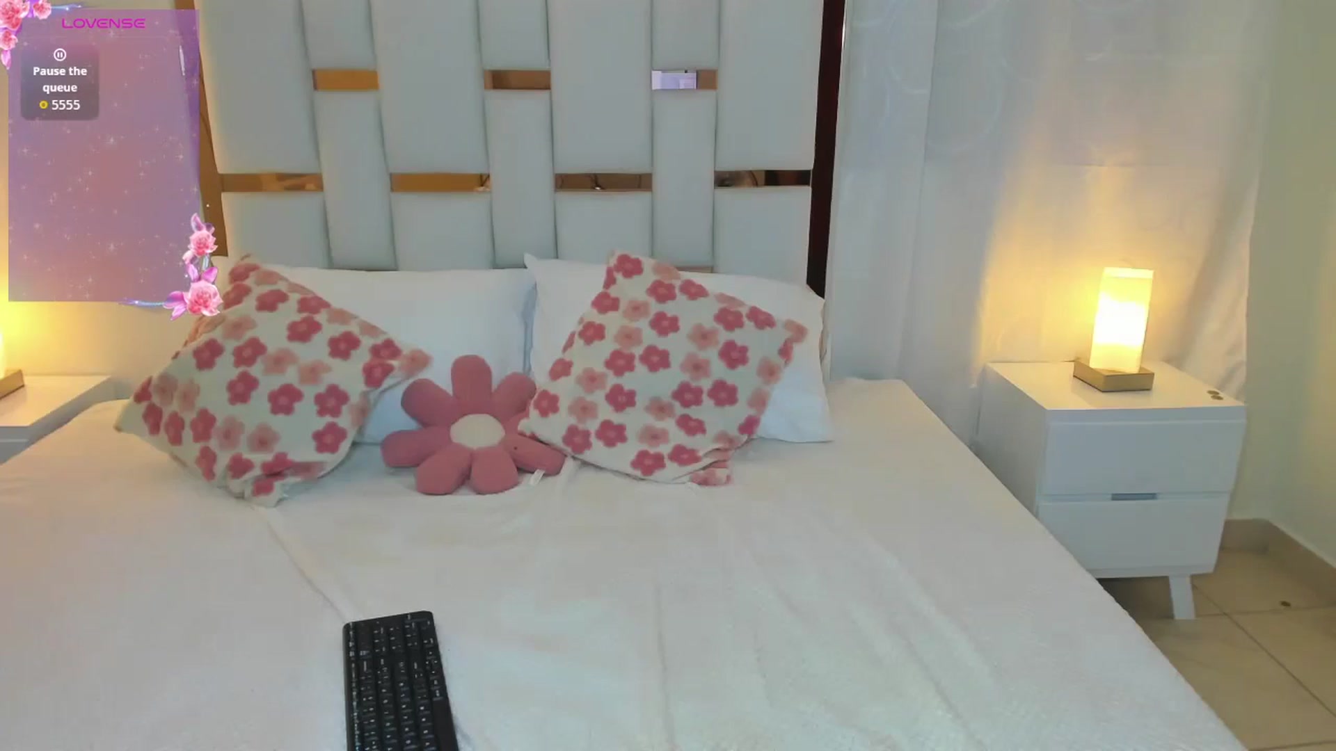 Gallery image thumbnail from cute_desiree's myfreecams stream on, 03/08/2026, 02:25 image 6 of 20
