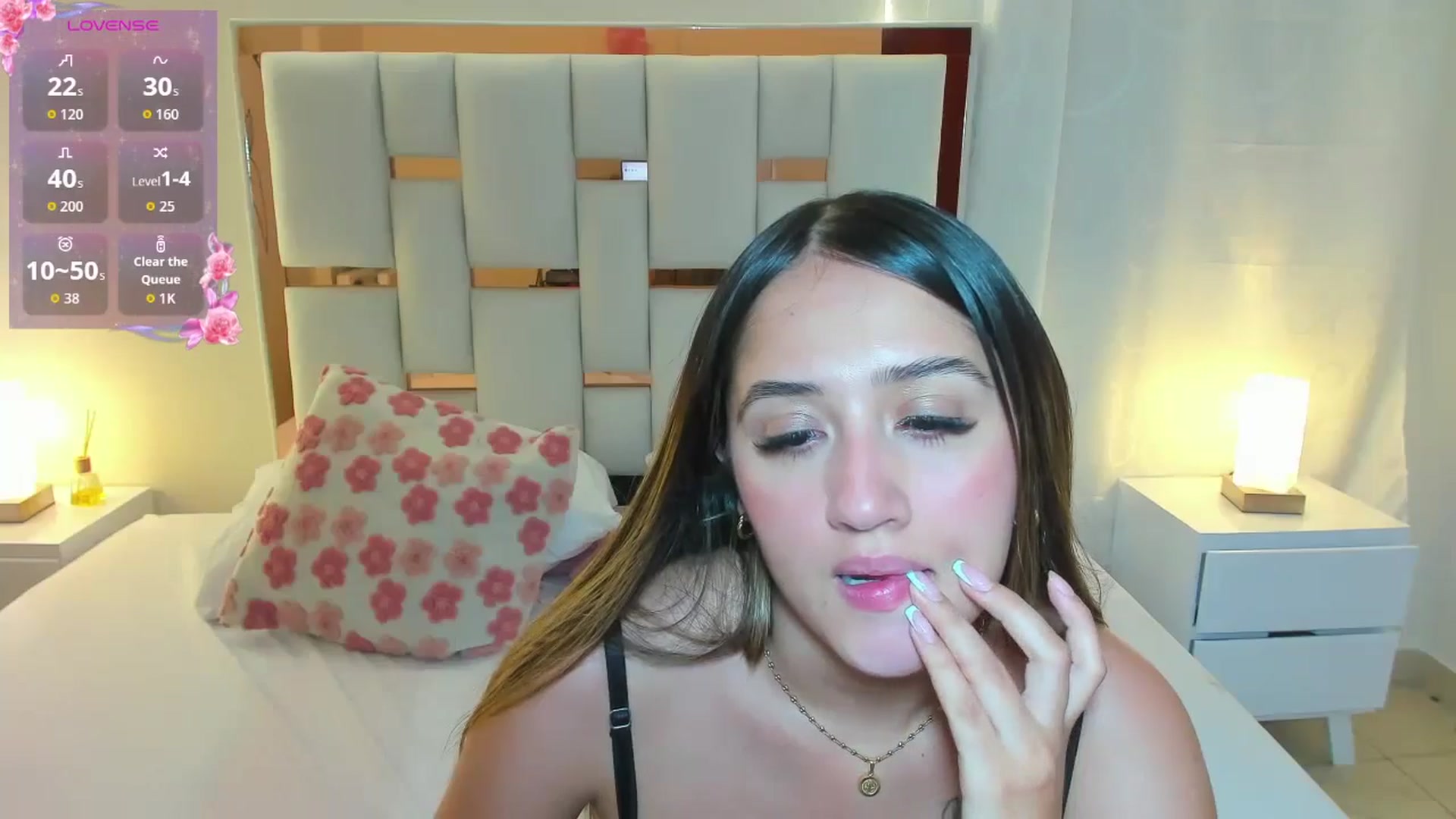 Gallery image thumbnail from cute_desiree's myfreecams stream on, 04/15/2026, 02:59 image 12 of 20