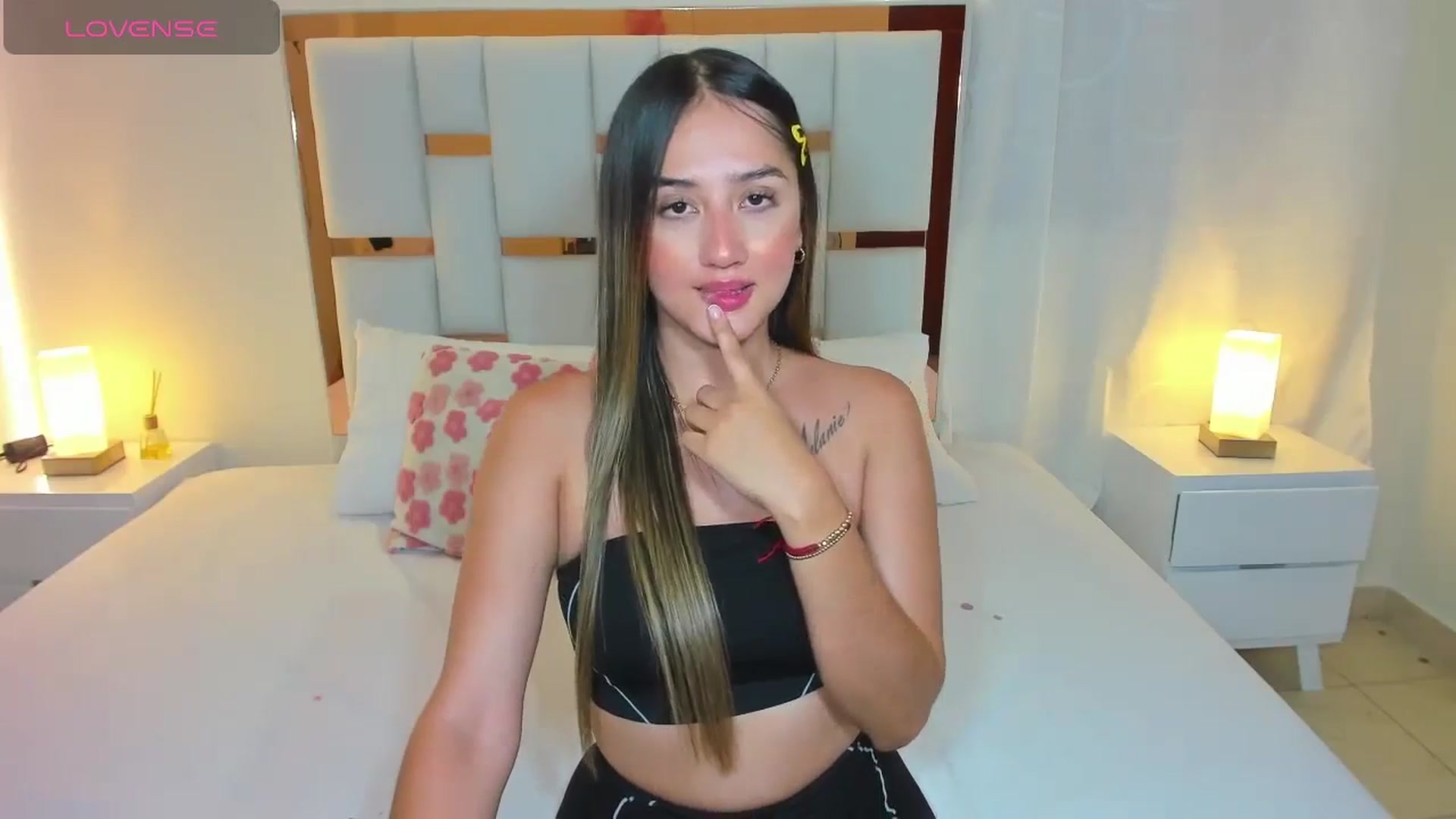 Gallery image thumbnail from cute_desiree's myfreecams stream on, 05/05/2026, 01:07 image 17 of 20