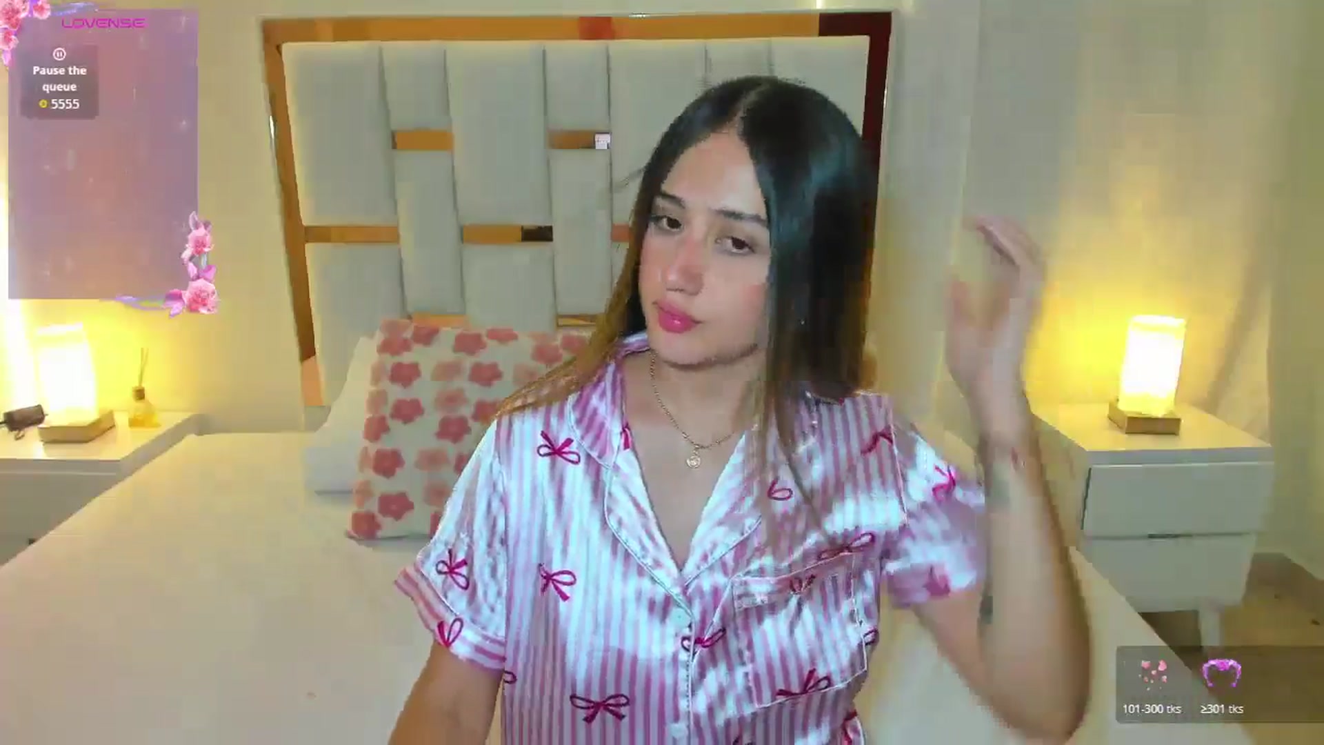 Gallery image thumbnail from cute_desiree's myfreecams stream on, 05/10/2026, 24:15 image 3 of 20