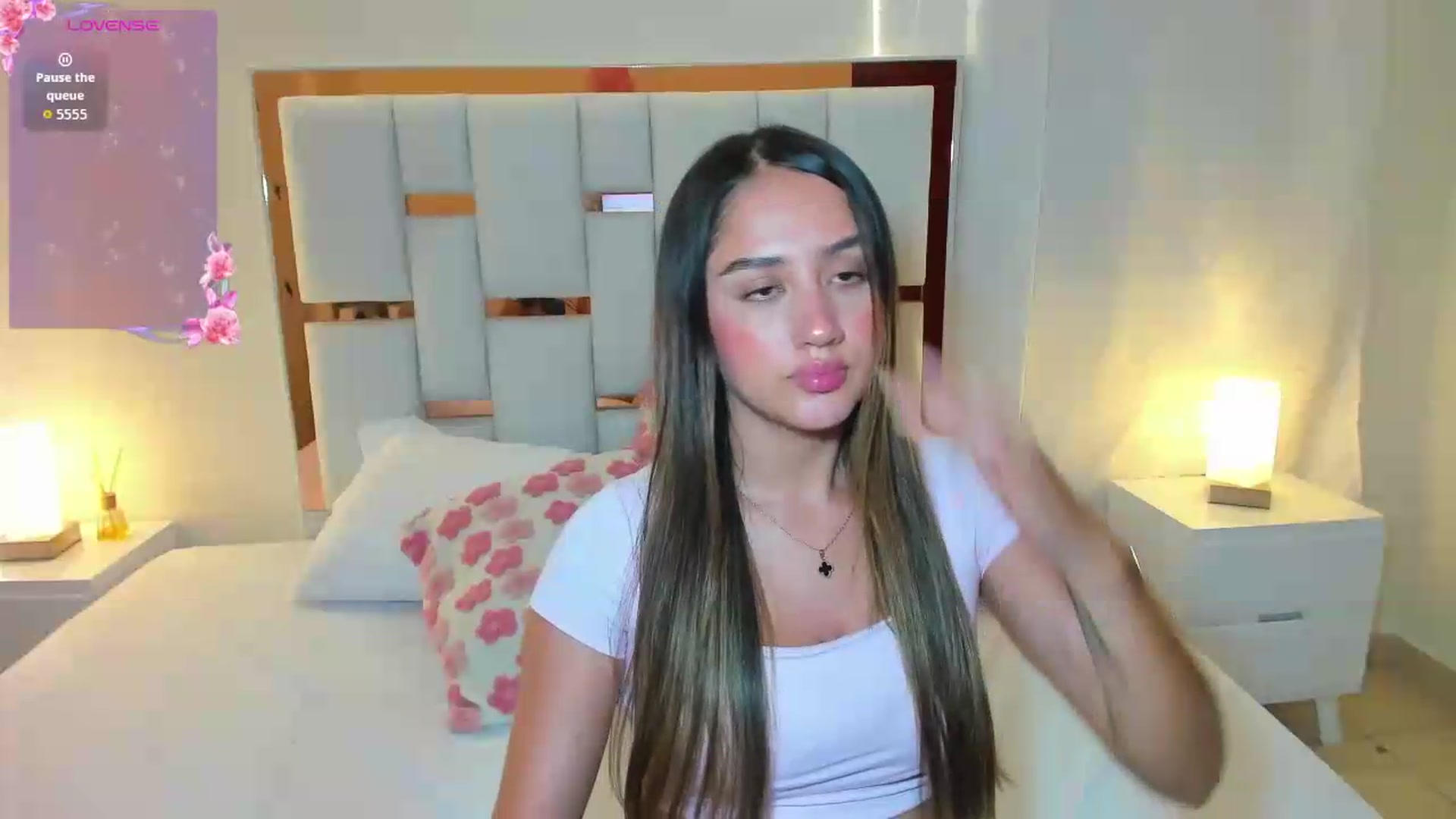 Gallery image thumbnail from cute_desiree's myfreecams stream on, 05/22/2026, 24:28 image 19 of 20