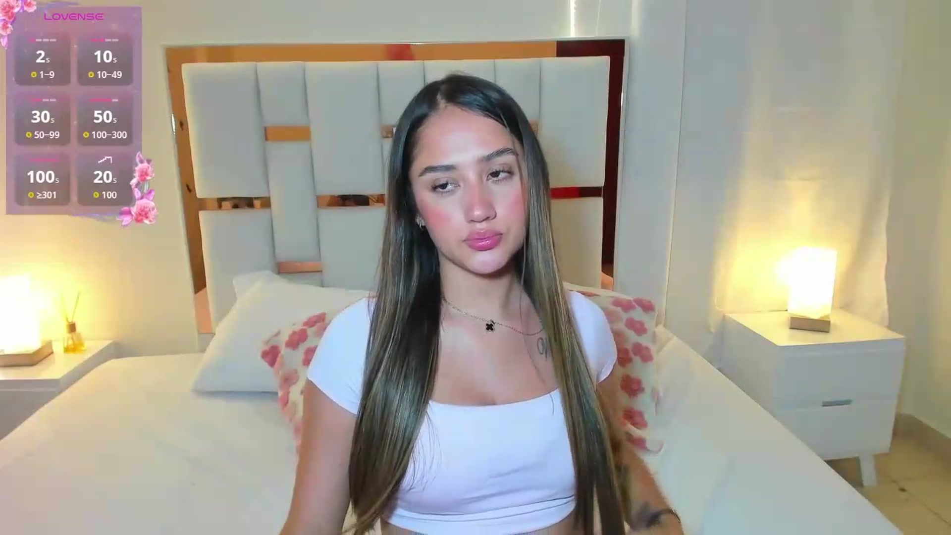Gallery image thumbnail from cute_desiree's myfreecams stream on, 05/22/2026, 24:49 image 5 of 20