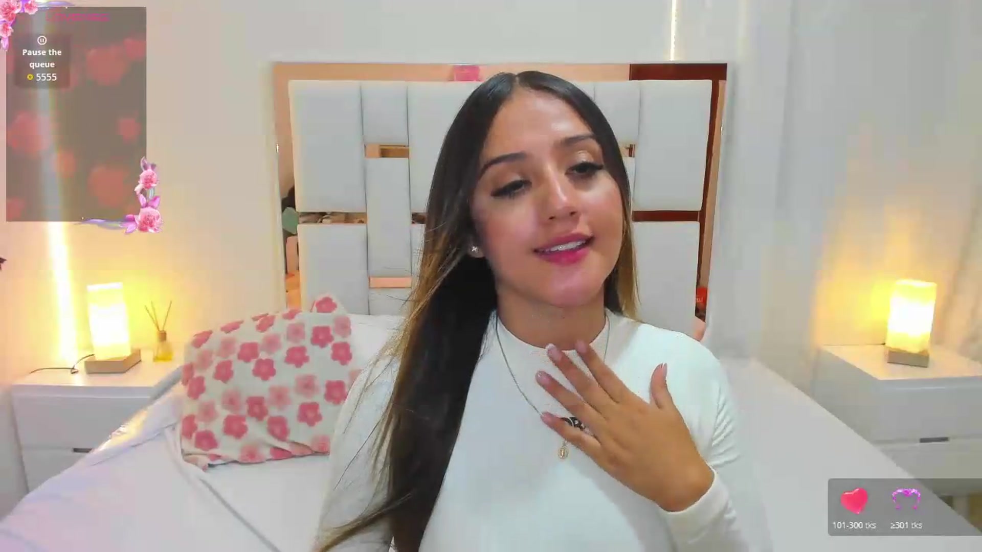 Gallery image thumbnail from cute_desiree's myfreecams stream on, 07/16/2026, 23:43 image 15 of 20