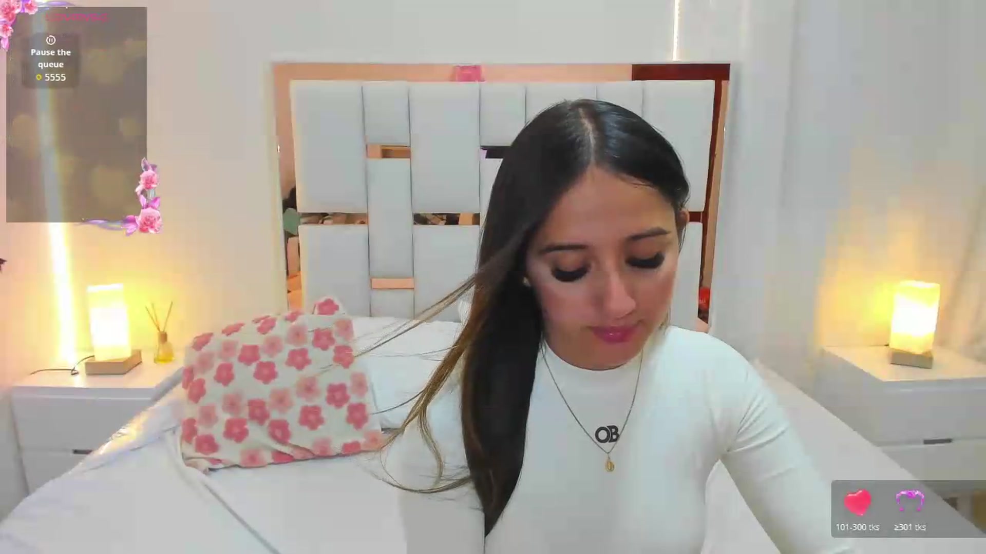 Gallery image thumbnail from cute_desiree's myfreecams stream on, 07/16/2026, 23:43 image 17 of 20