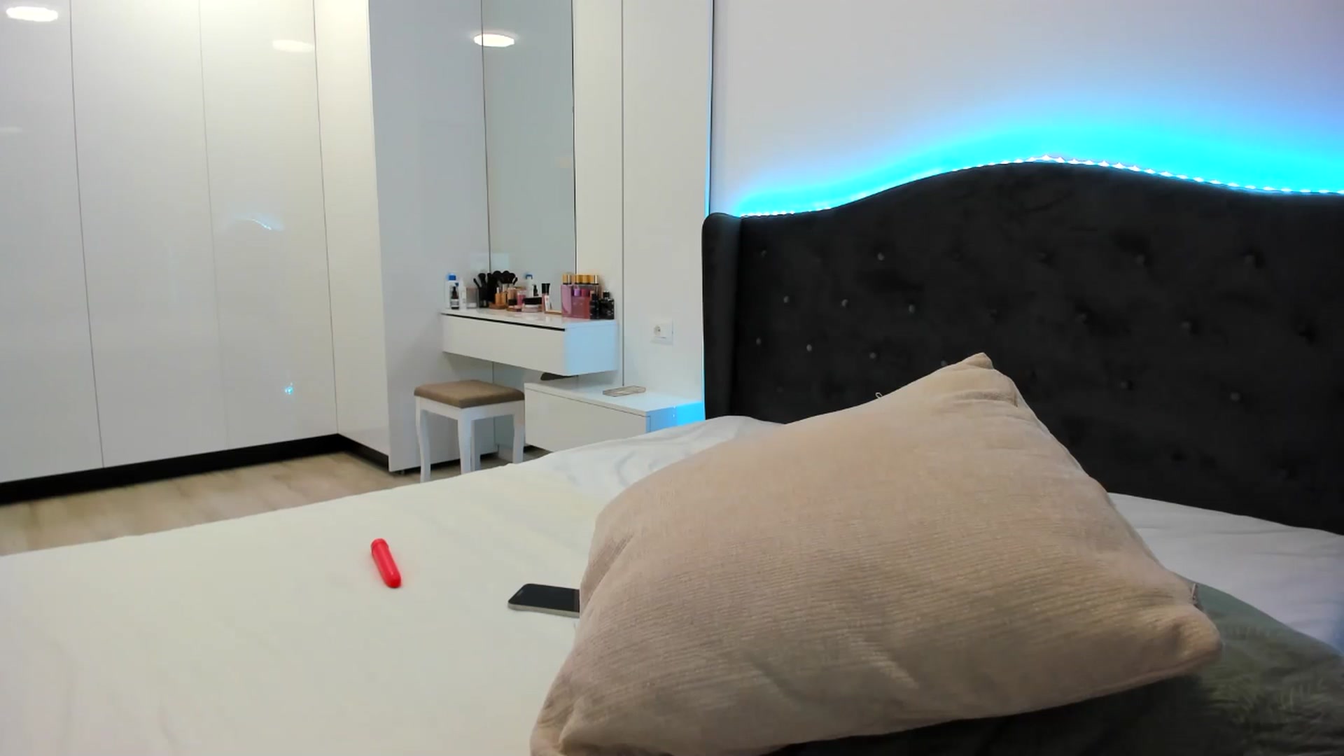 Gallery image thumbnail from cuteandsweet's myfreecams stream on, 02/23/2025, 21:33 image 12 of 20