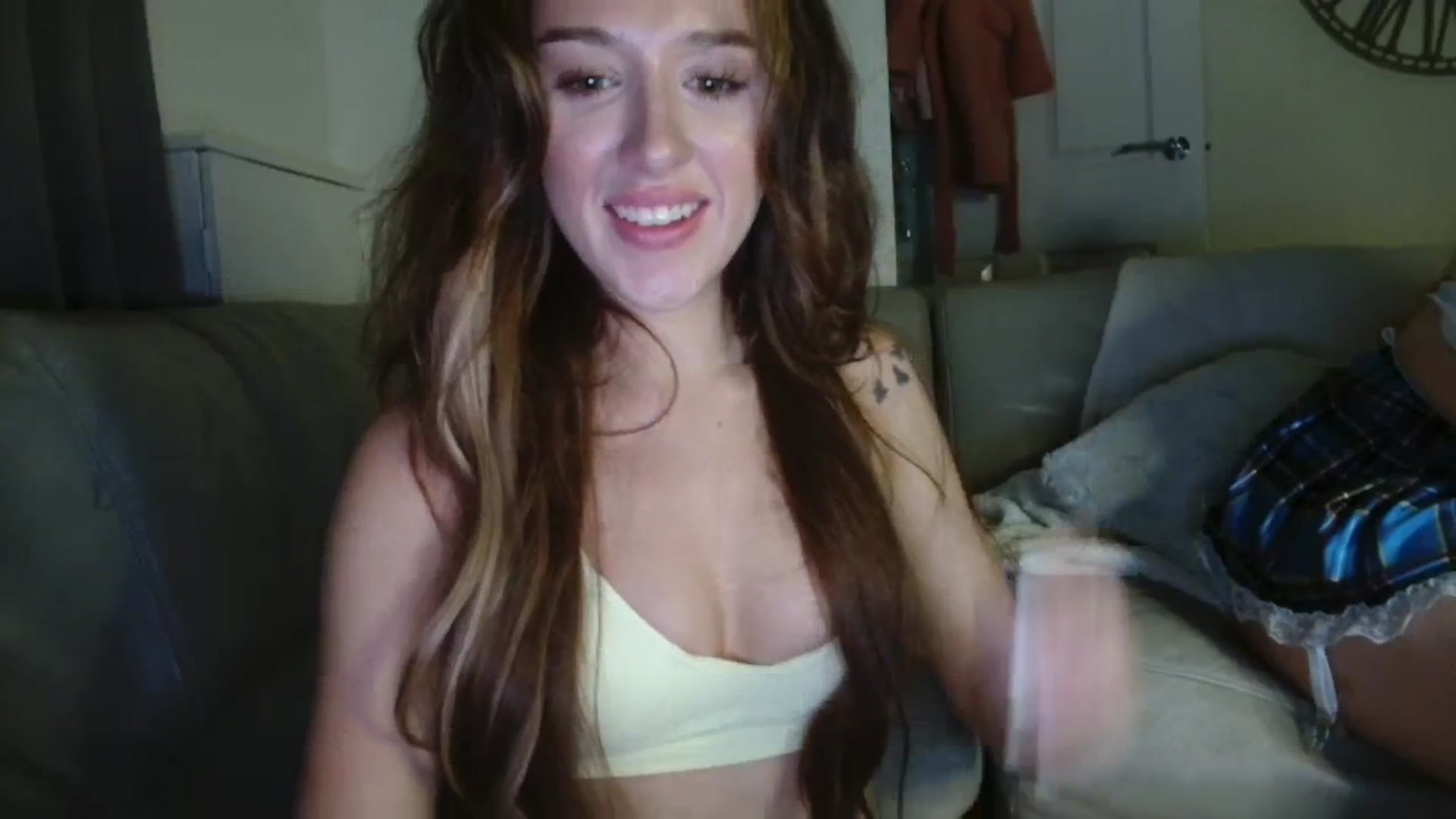 Gallery image thumbnail from cutebabe58's myfreecams stream on, 09/19/2023, 21:38 image 7 of 20