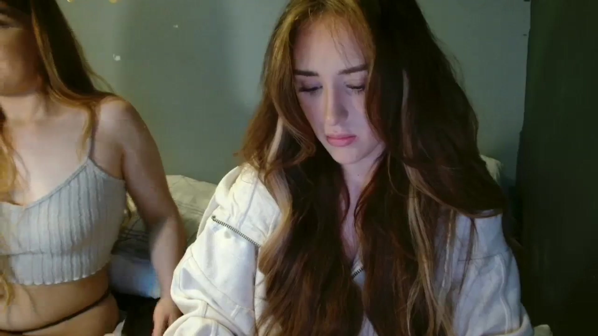 Gallery image thumbnail from cutebabe58's myfreecams stream on, 10/03/2023, 16:23 image 13 of 20