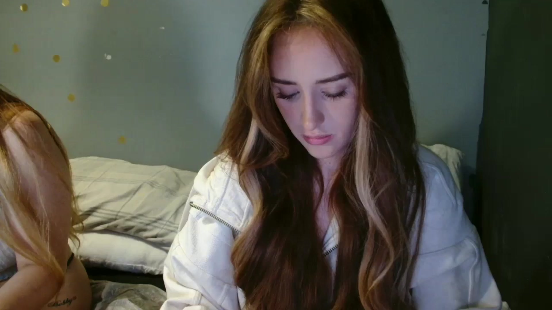 Gallery image thumbnail from cutebabe58's myfreecams stream on, 10/03/2023, 16:23 image 9 of 20