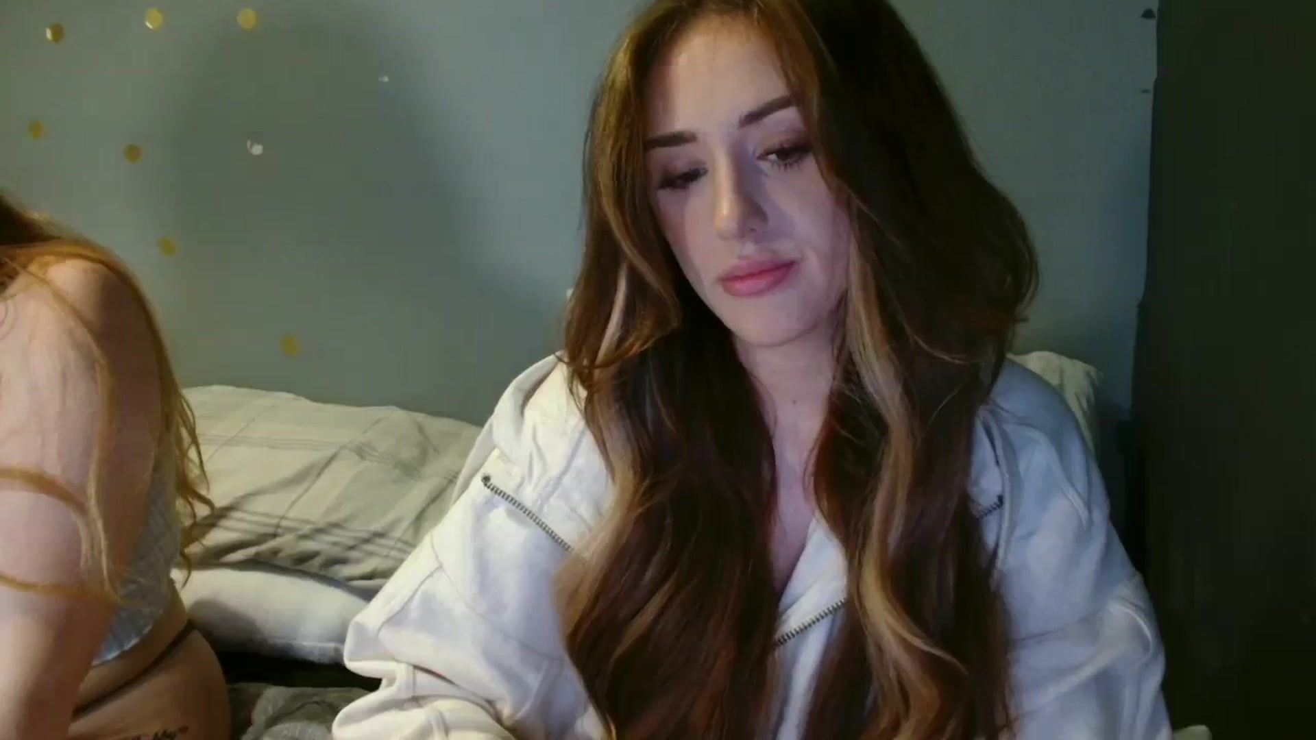 Gallery image thumbnail from cutebabe58's myfreecams stream on, 10/03/2023, 16:23 image 4 of 20