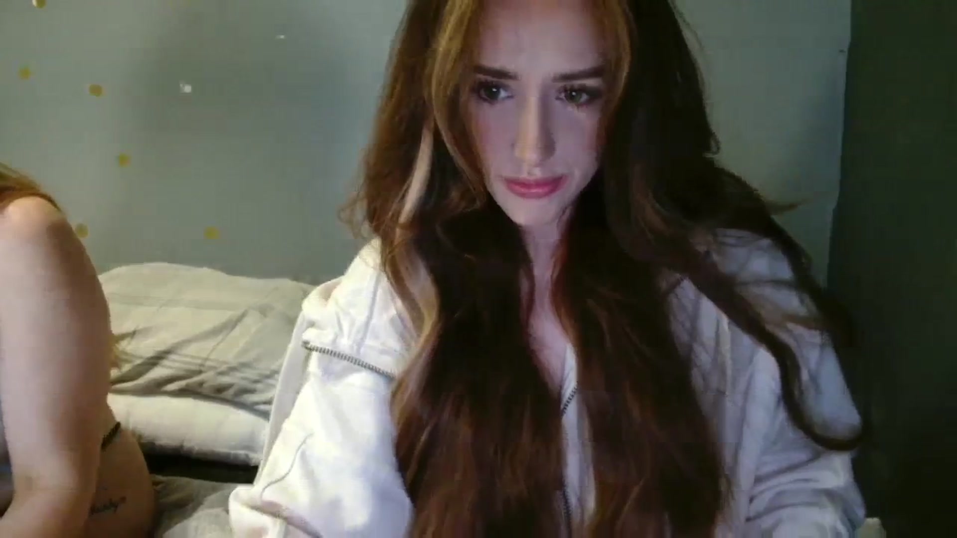 Gallery image thumbnail from cutebabe58's myfreecams stream on, 10/03/2023, 16:23 image 7 of 20