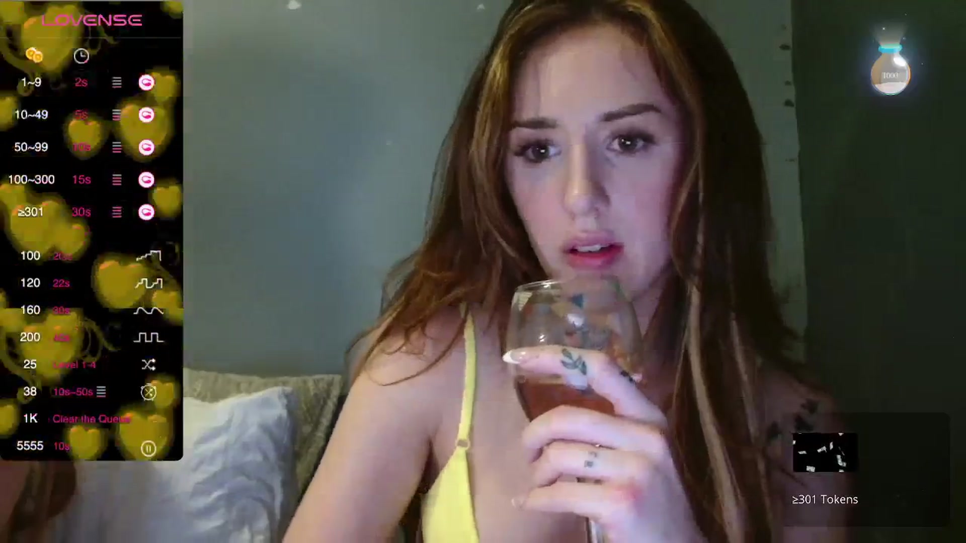 Gallery image thumbnail from cutebabe58's myfreecams stream on, 10/04/2023, 22:20 image 16 of 20