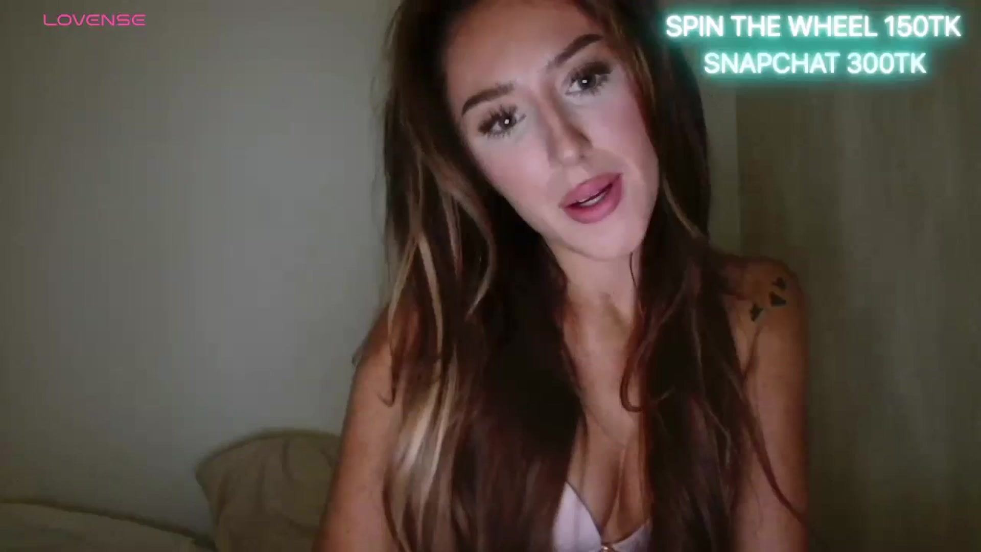 Gallery image thumbnail from cutebabe58's myfreecams stream on, 10/23/2023, 16:08 image 9 of 20
