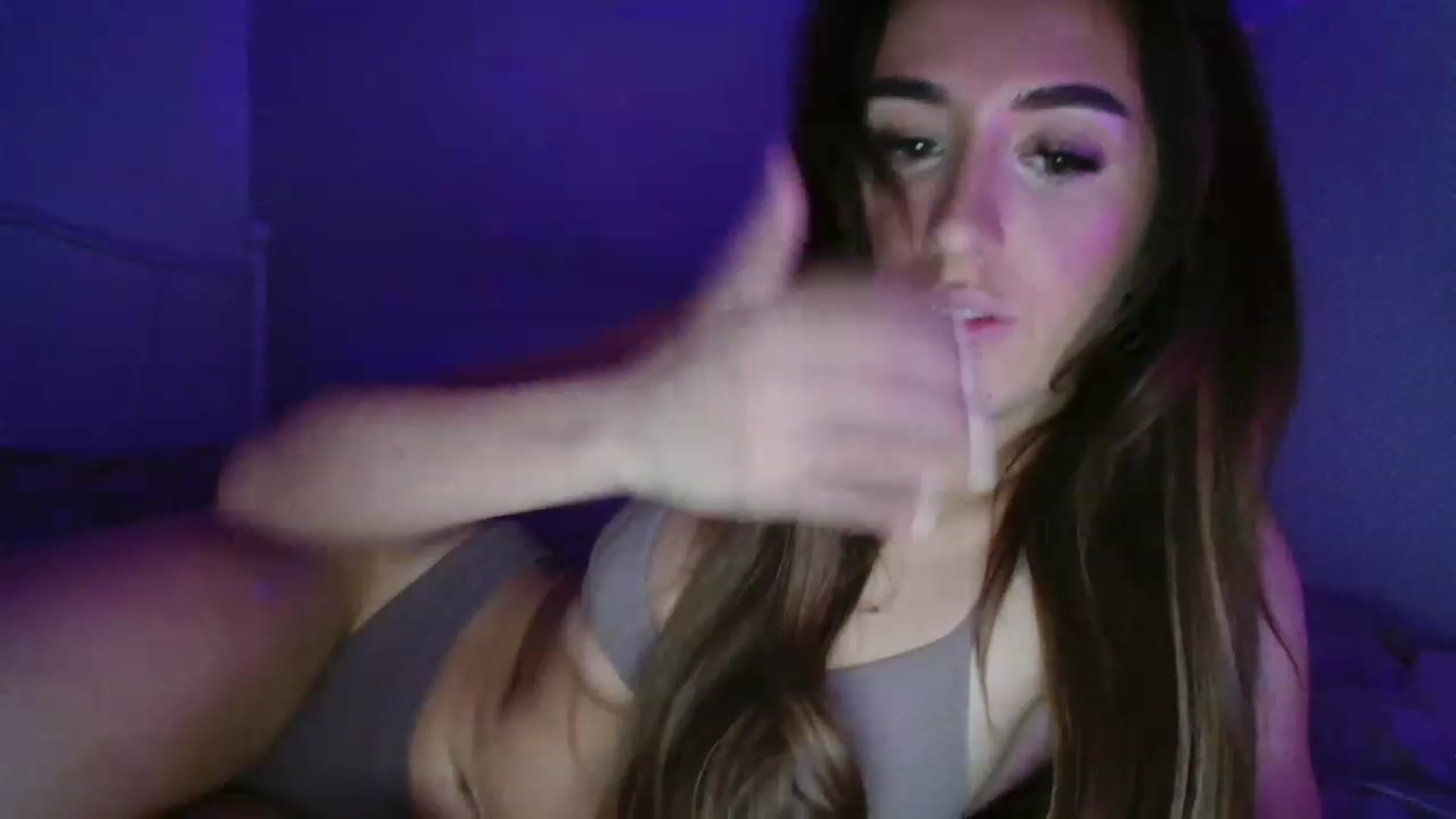 Gallery image thumbnail from cutebabe7's myfreecams stream on, 03/24/2023, 18:29 image 6 of 20