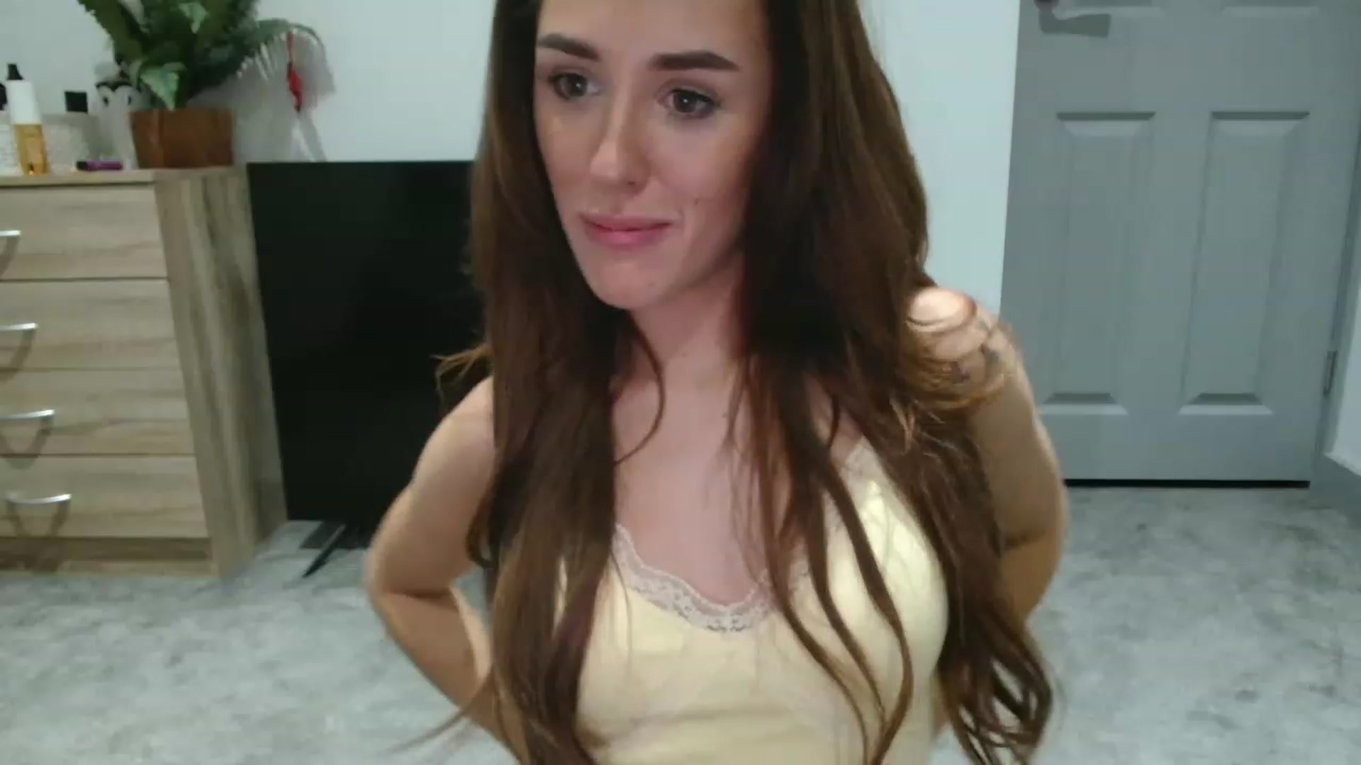 Gallery image thumbnail from cutebabe7's myfreecams stream on, 06/03/2023, 22:50 image 7 of 20