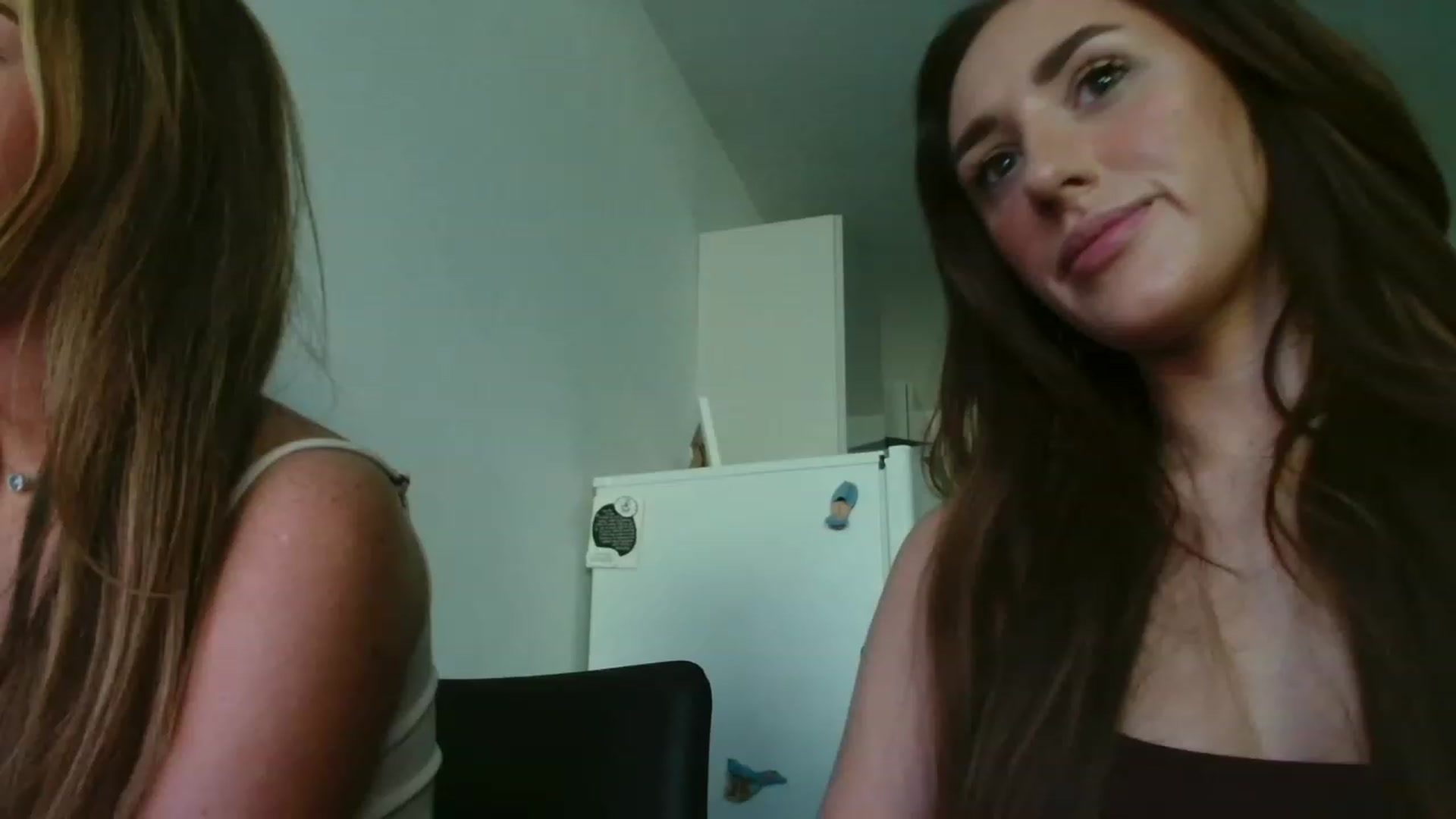 Gallery image thumbnail from cutebabe7's myfreecams stream on, 06/05/2023, 18:39 image 9 of 20