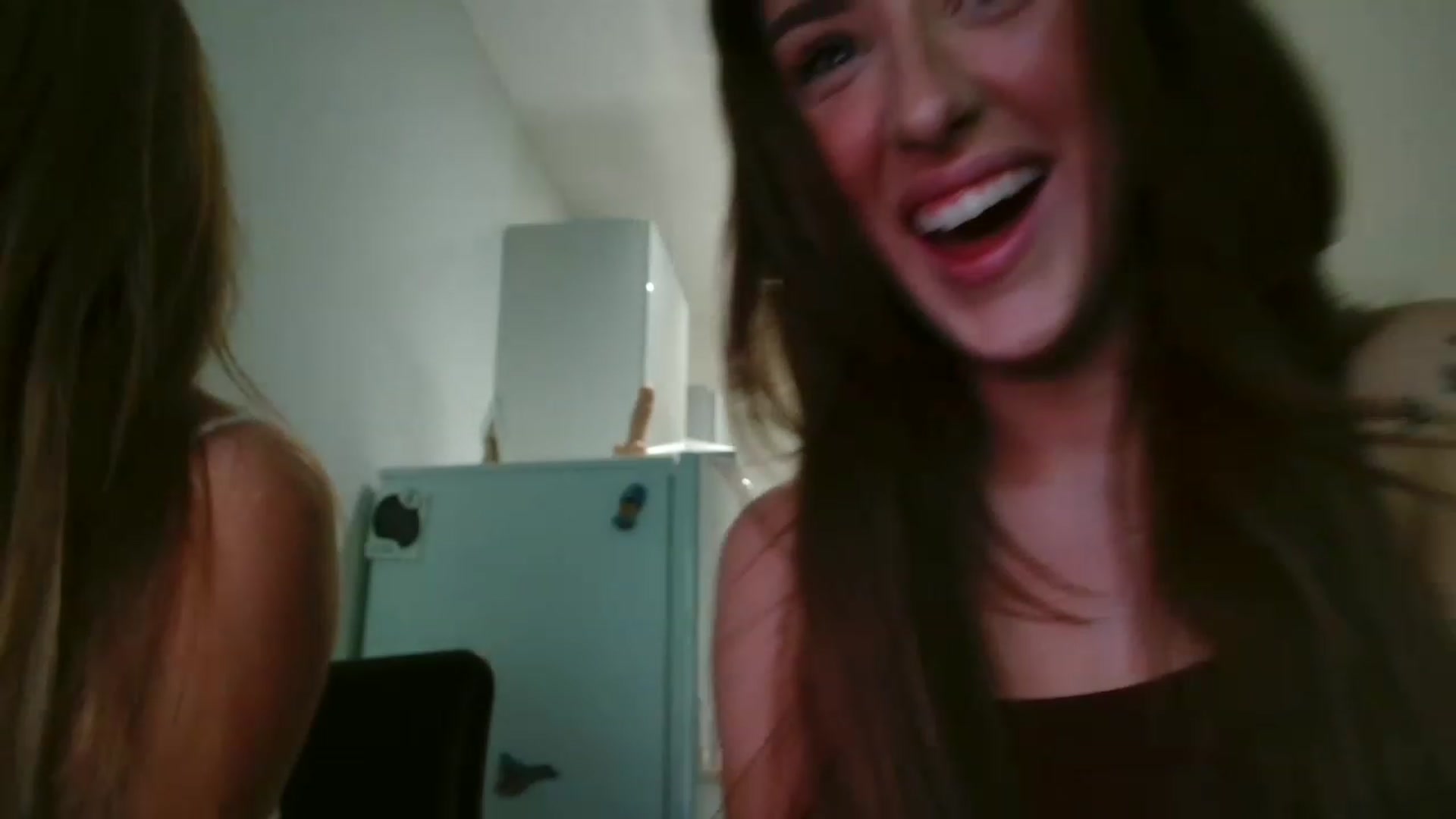 Gallery image thumbnail from cutebabe7's myfreecams stream on, 06/05/2023, 19:39 image 16 of 20