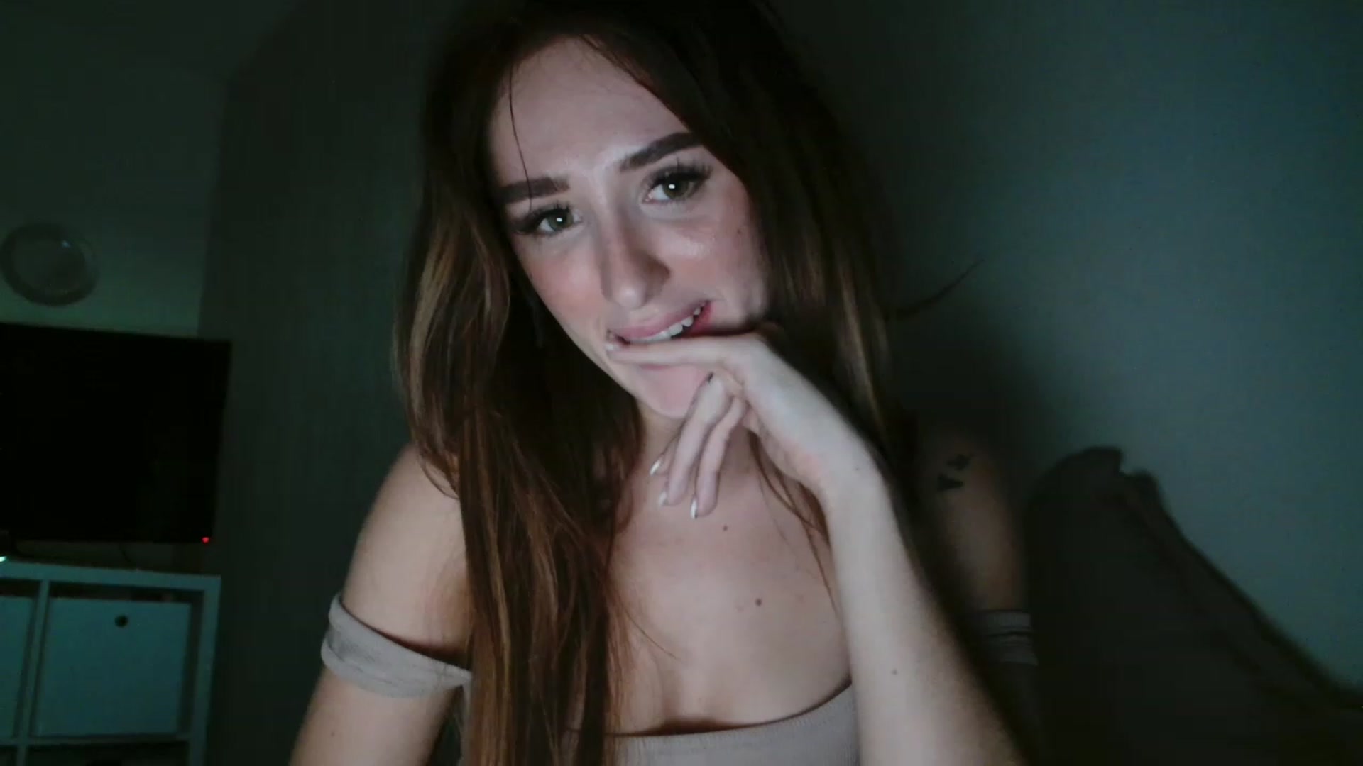 Gallery image thumbnail from cutebabe7's myfreecams stream on, 06/09/2023, 20:32 image 15 of 20