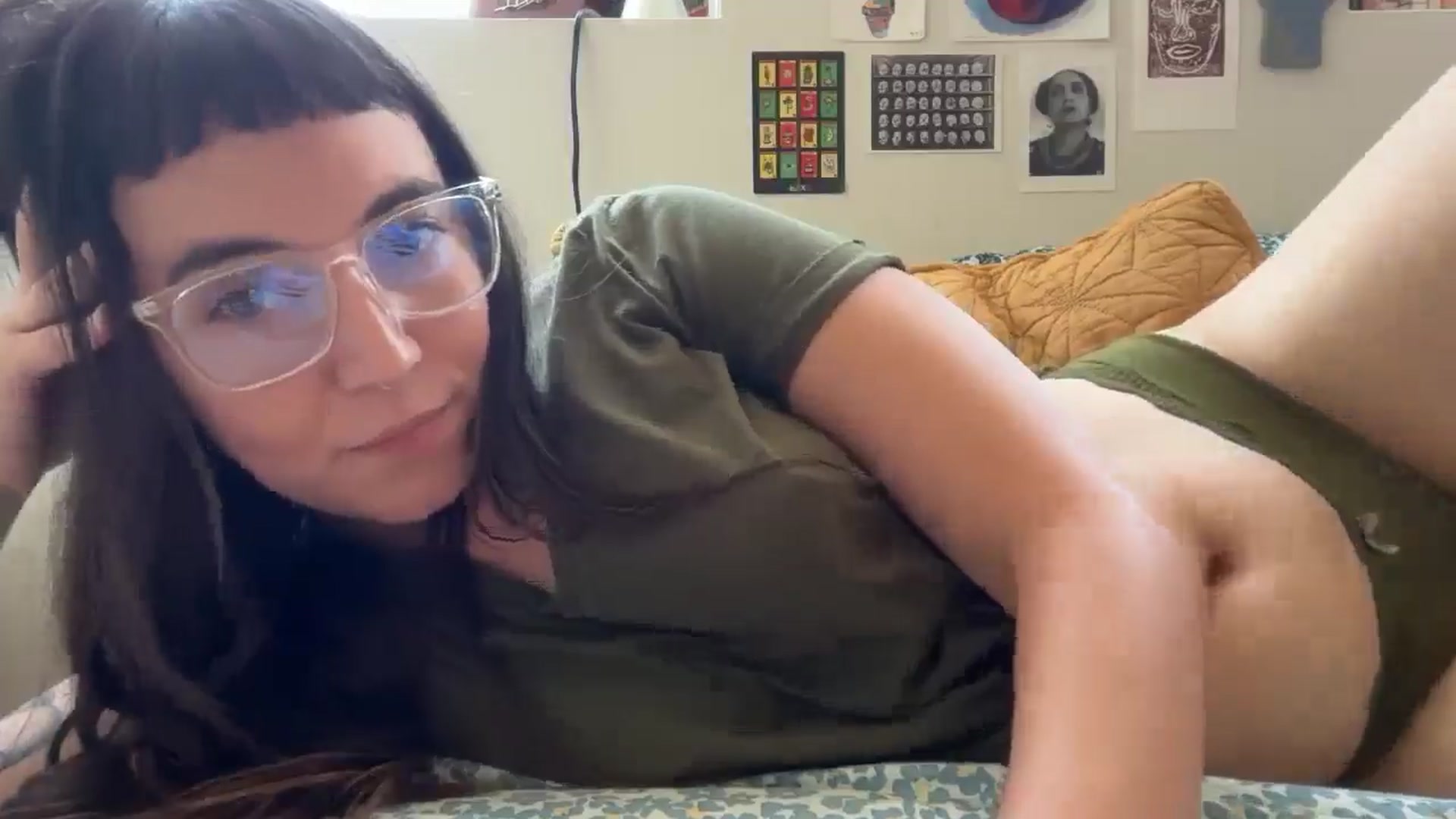 Gallery image thumbnail from cuteballoons's myfreecams stream on, 05/13/2025, 18:52 image 15 of 20