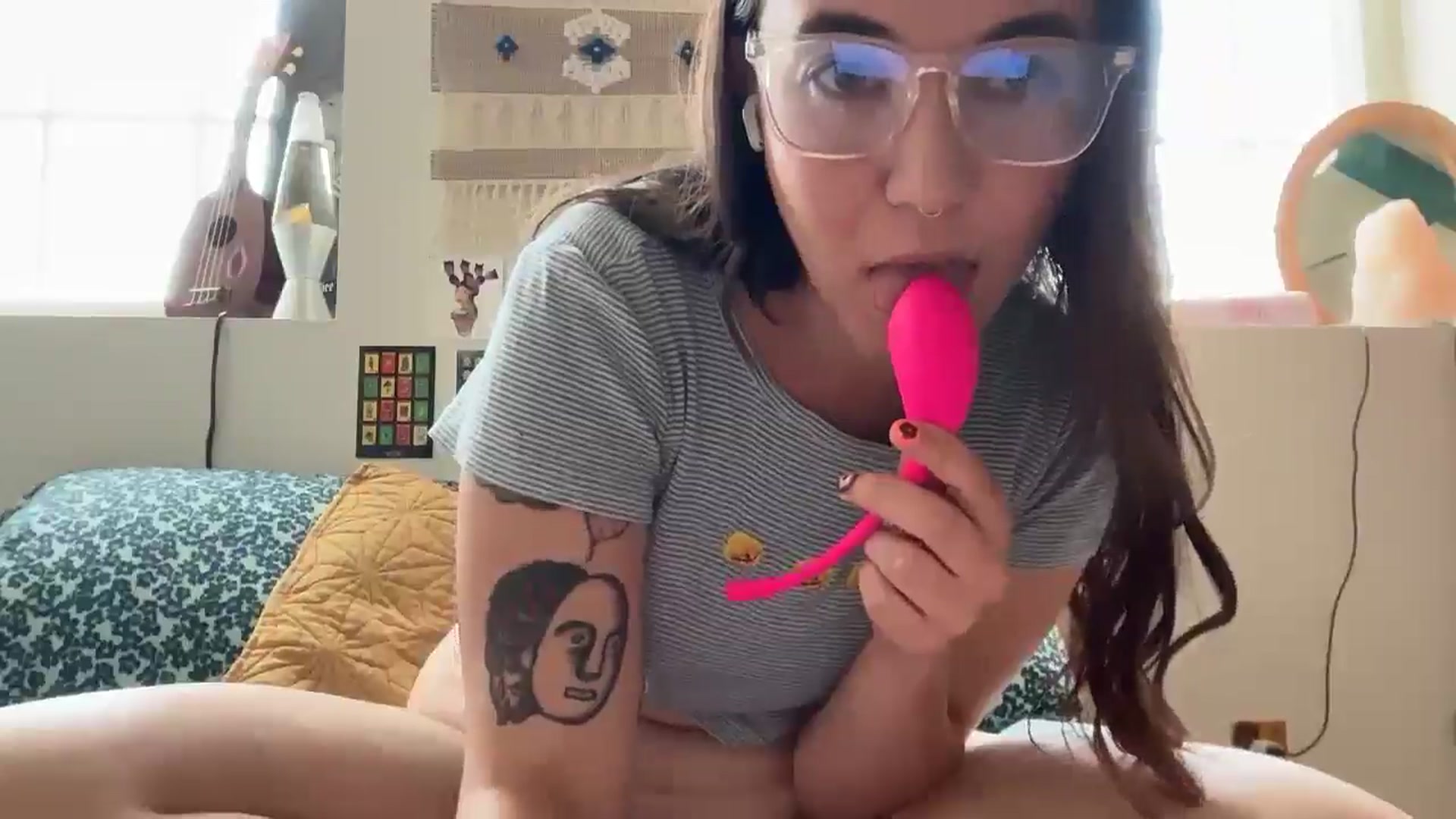 Gallery image thumbnail from cuteballoons's myfreecams stream on, 05/16/2025, 16:55 image 9 of 20
