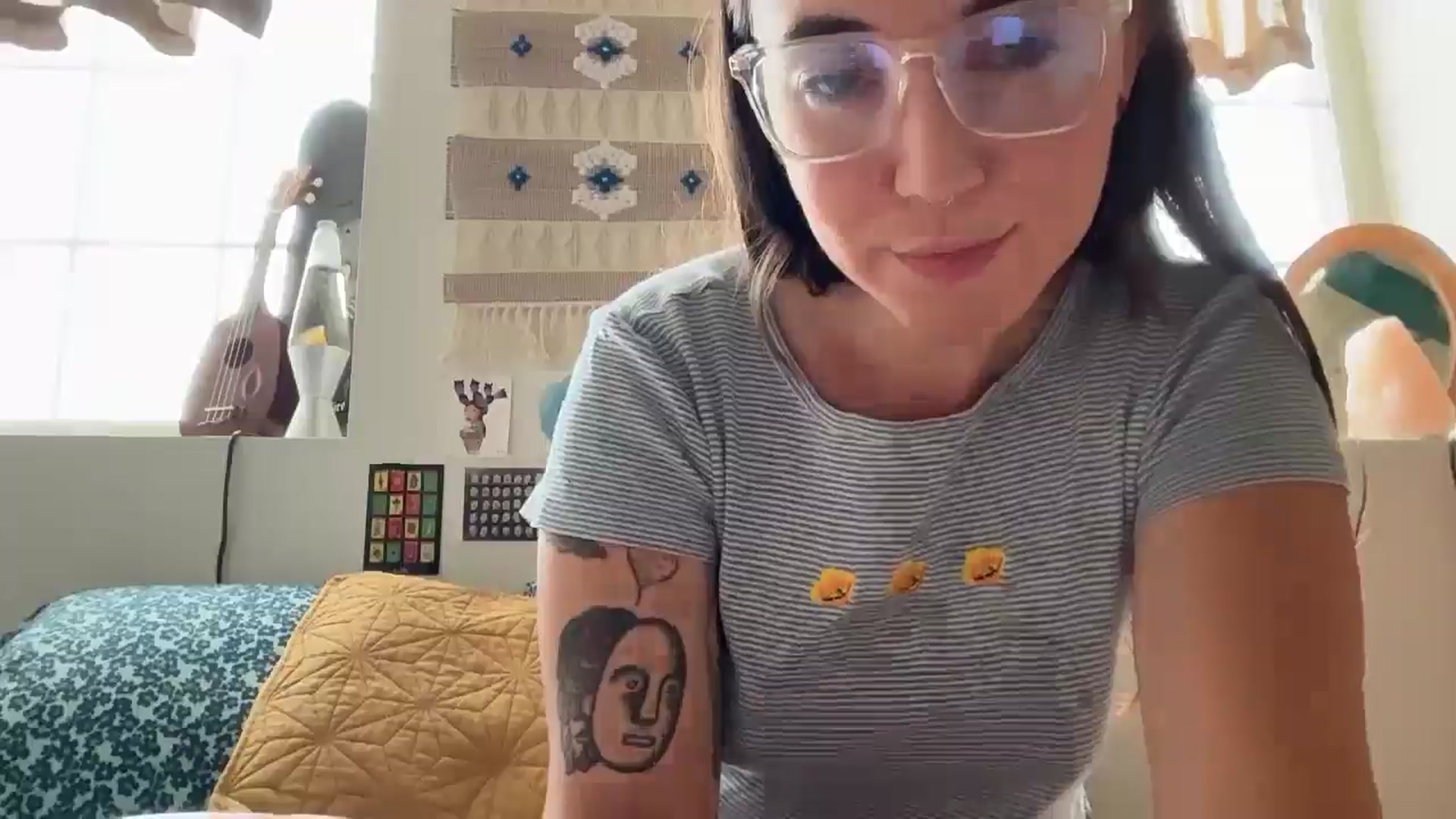 Gallery image thumbnail from cuteballoons's myfreecams stream on, 05/16/2025, 16:55 image 5 of 20