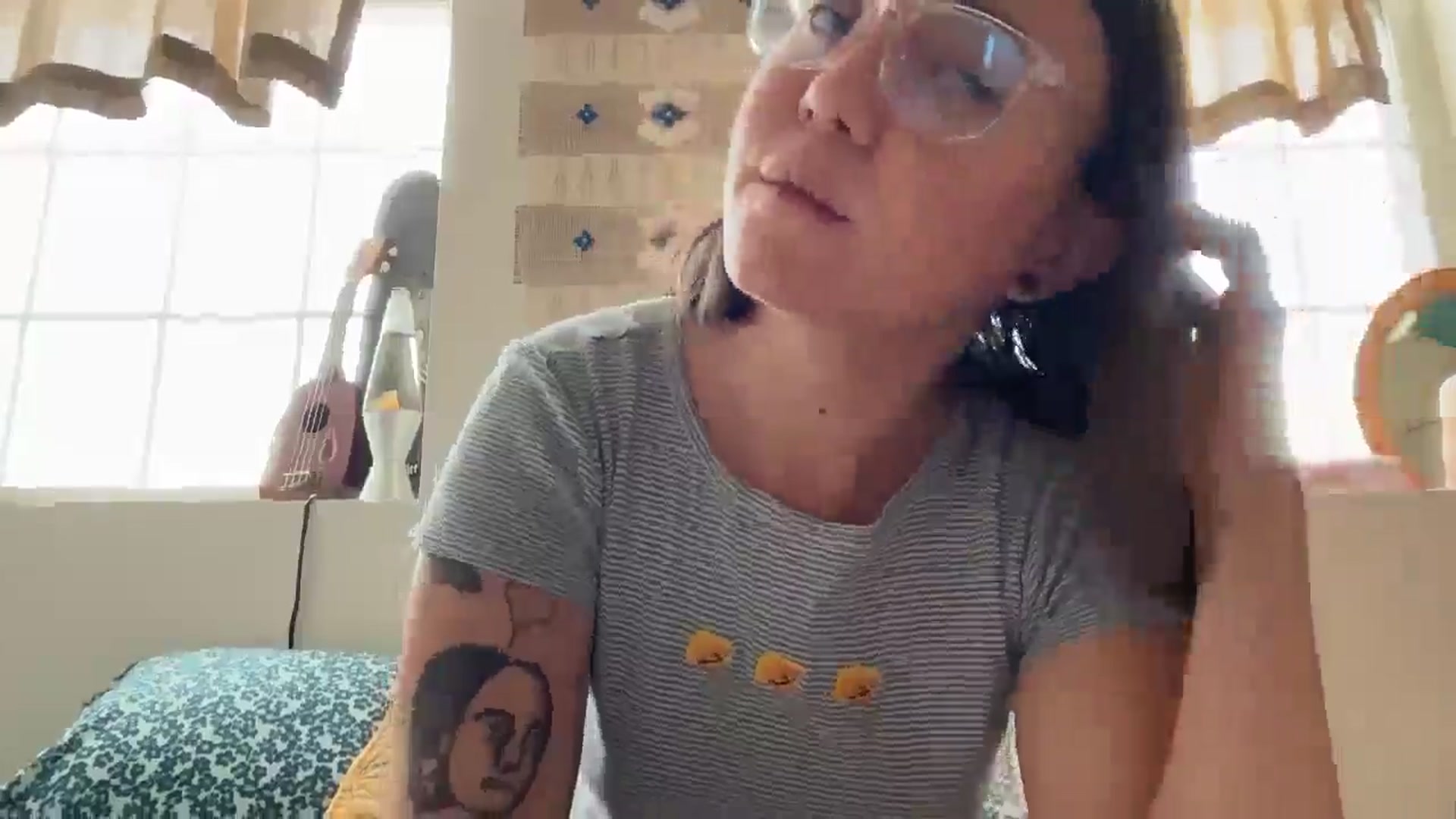 Gallery image thumbnail from cuteballoons's myfreecams stream on, 05/16/2025, 16:55 image 10 of 20