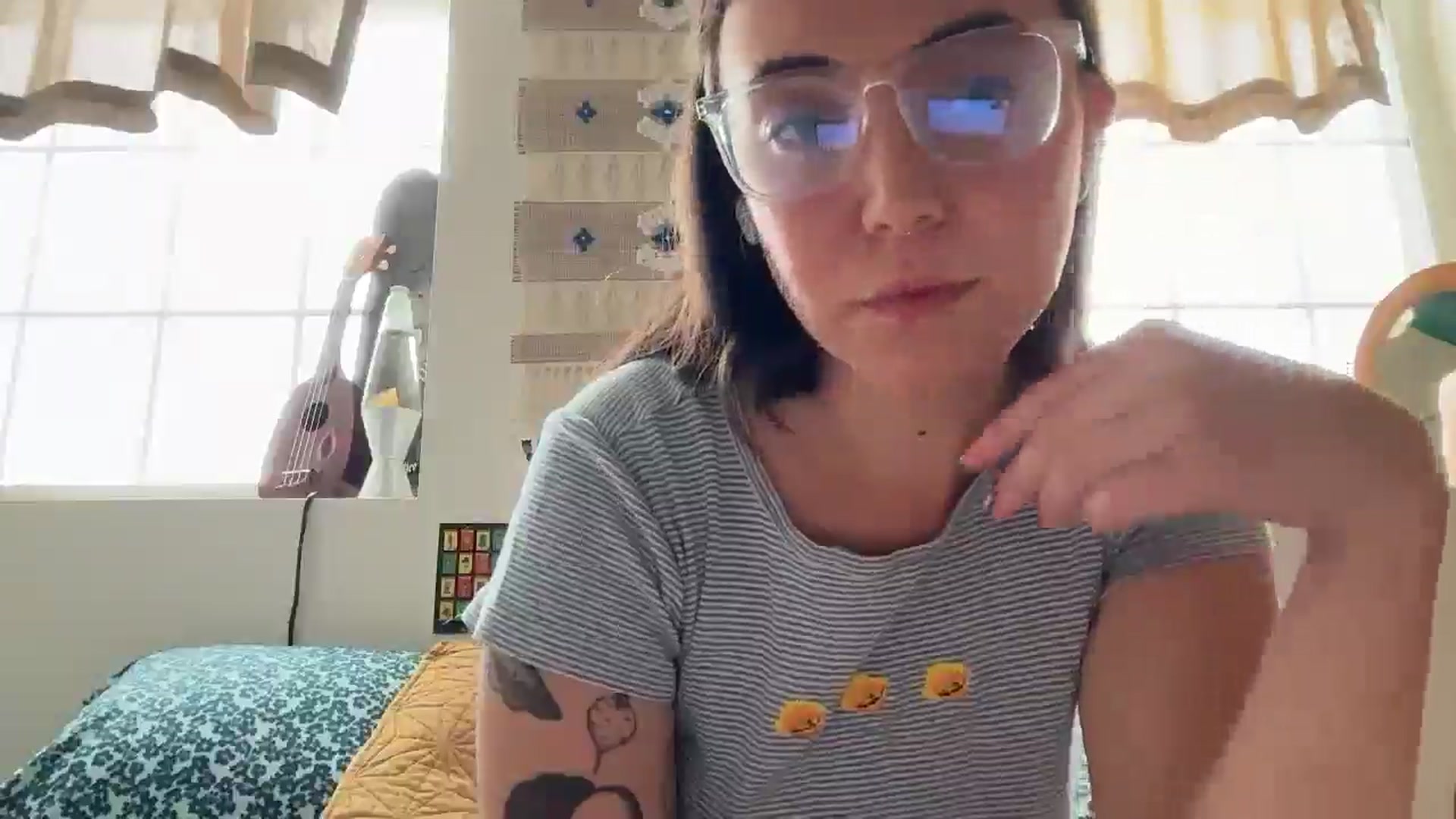 Gallery image thumbnail from cuteballoons's myfreecams stream on, 05/16/2025, 16:55 image 13 of 20