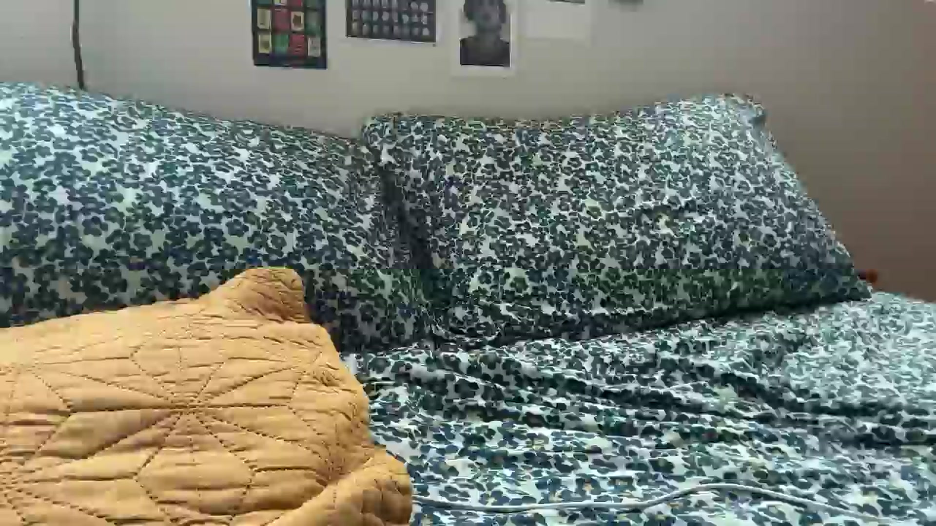 Gallery image thumbnail from cuteballoons's myfreecams stream on, 05/18/2025, 14:16 image 8 of 20