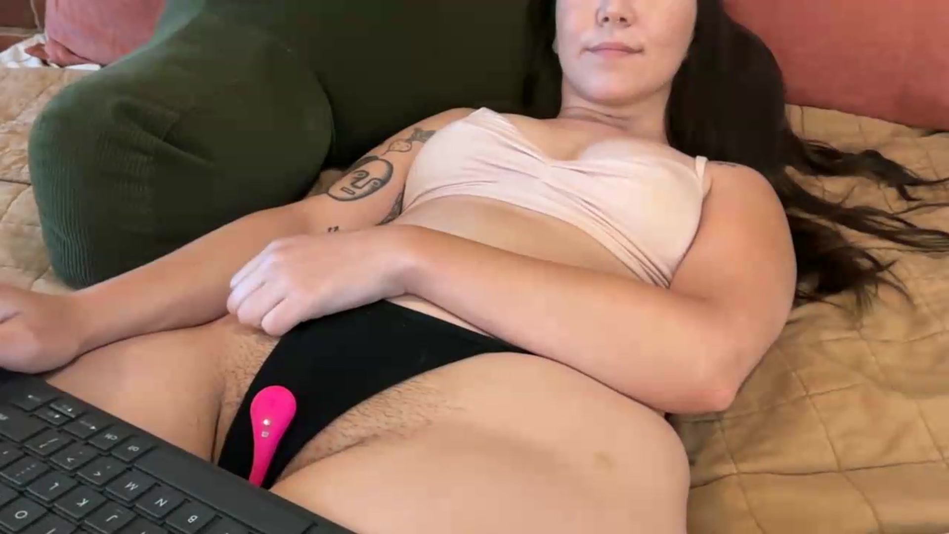 Gallery image thumbnail from cuteballoons's myfreecams stream on, 07/08/2026, 23:18 image 12 of 20