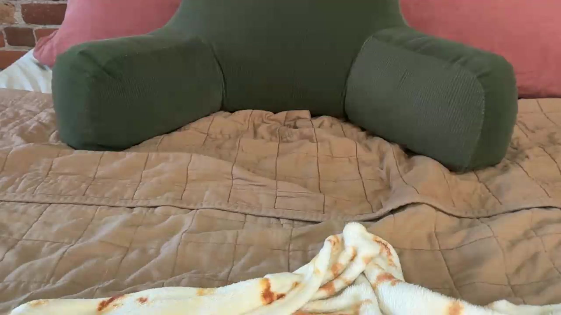 Gallery image thumbnail from cuteballoons's myfreecams stream on, 07/12/2026, 19:41 image 4 of 20