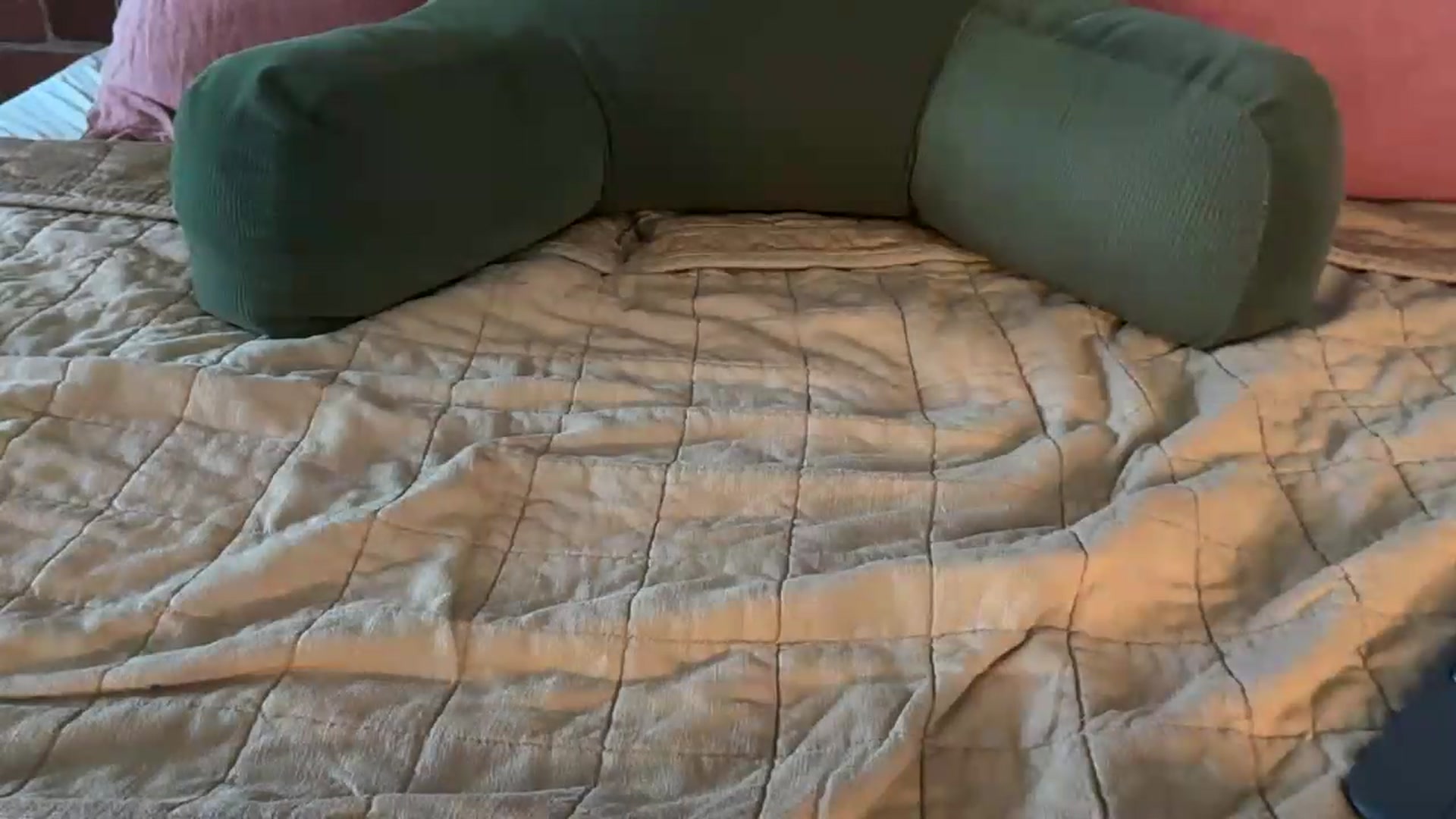 Gallery image thumbnail from cuteballoons's myfreecams stream on, 08/15/2026, 22:07 image 6 of 20