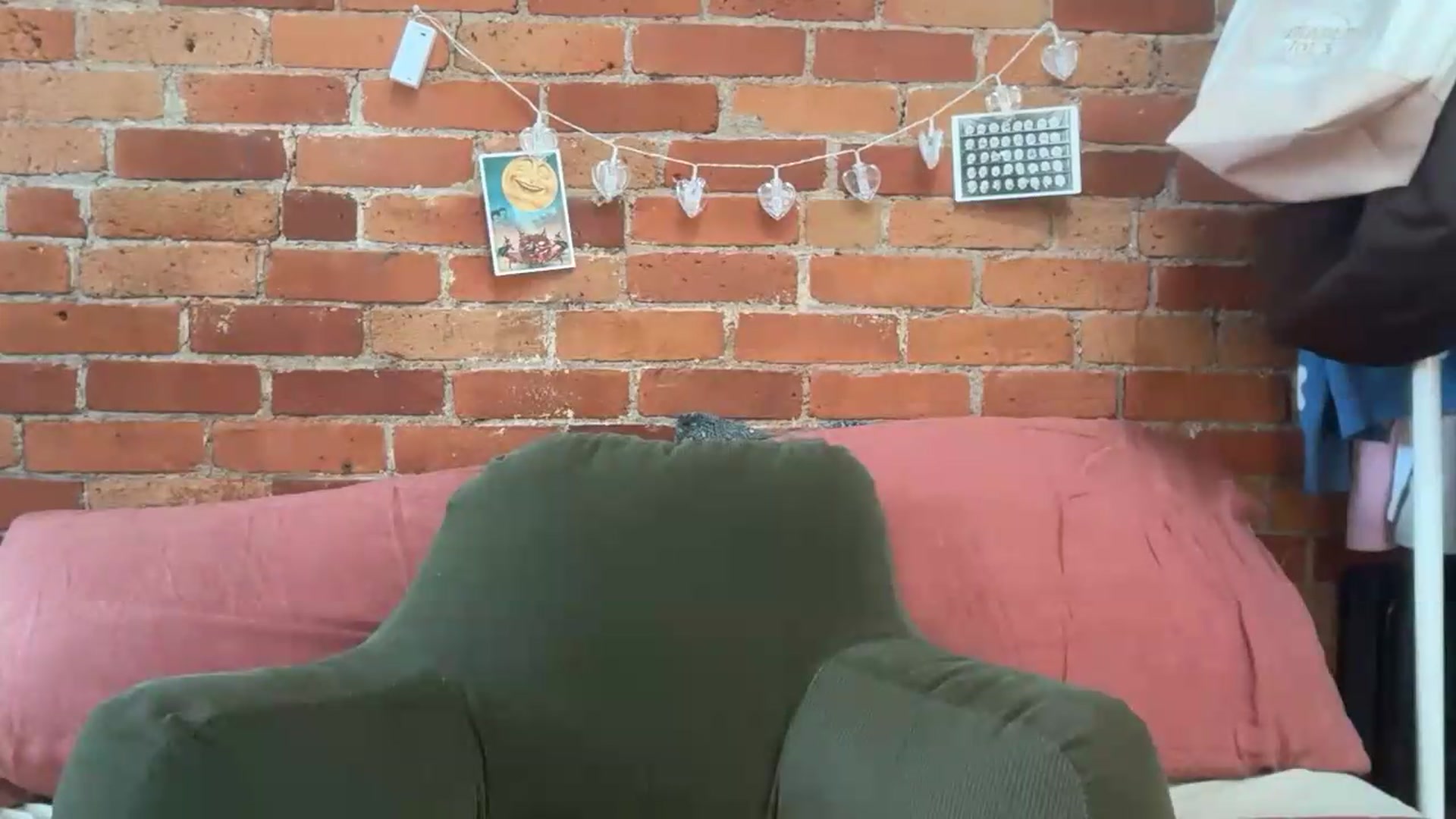 Gallery image thumbnail from cuteballoons's myfreecams stream on, 08/20/2026, 17:10 image 2 of 20