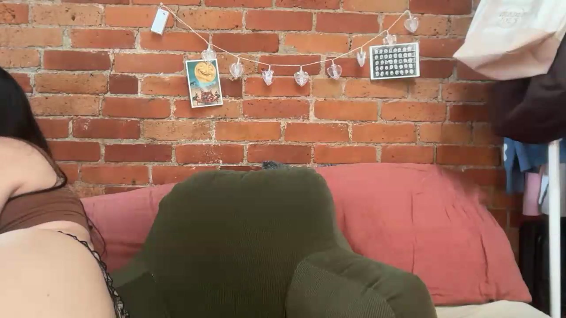 Gallery image thumbnail from cuteballoons's myfreecams stream on, 08/20/2026, 17:10 image 3 of 20