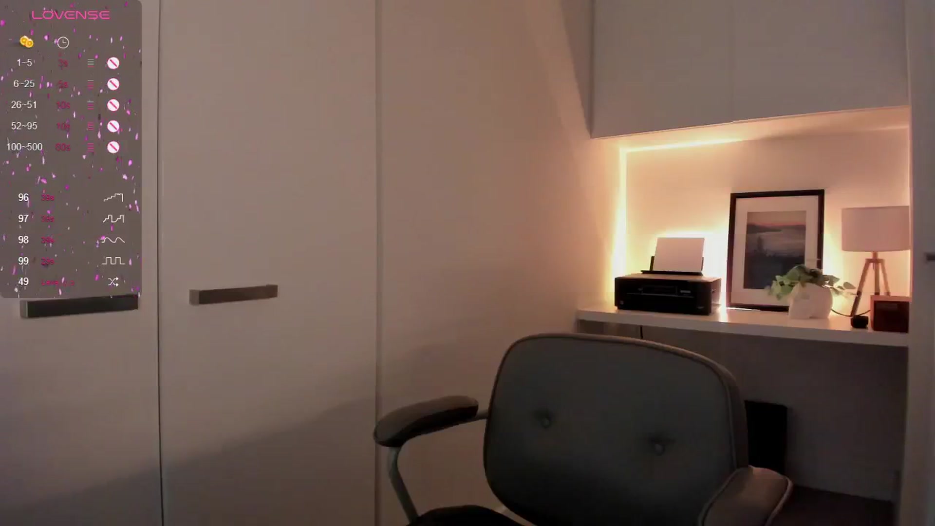 Gallery image thumbnail from cutee's myfreecams stream on, 08/22/2024, 24:19 image 15 of 20