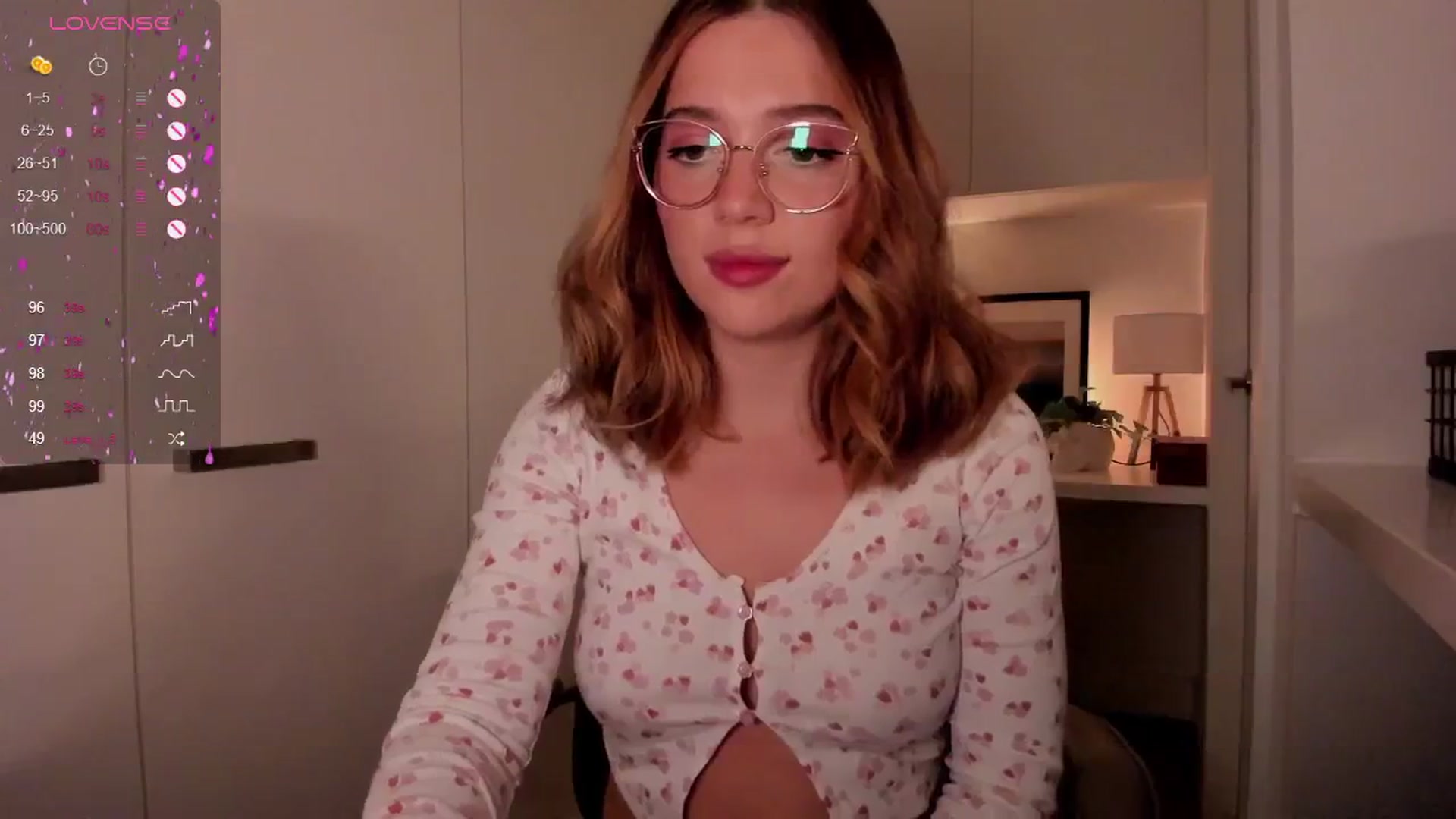 Gallery image thumbnail from cutee's myfreecams stream on, 09/09/2024, 14:00 image 6 of 20