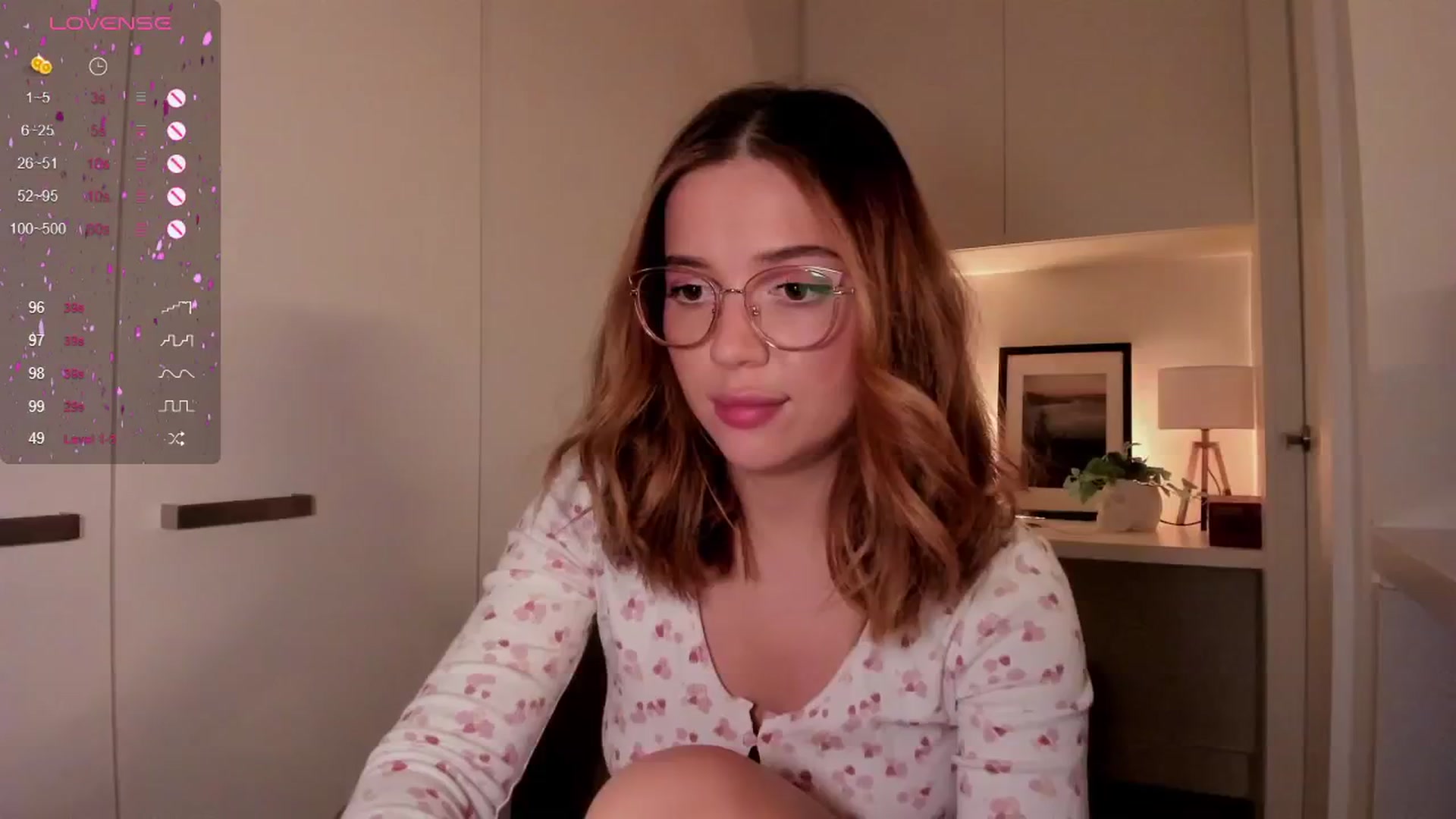 Gallery image thumbnail from cutee's myfreecams stream on, 09/09/2024, 15:52 image 7 of 20