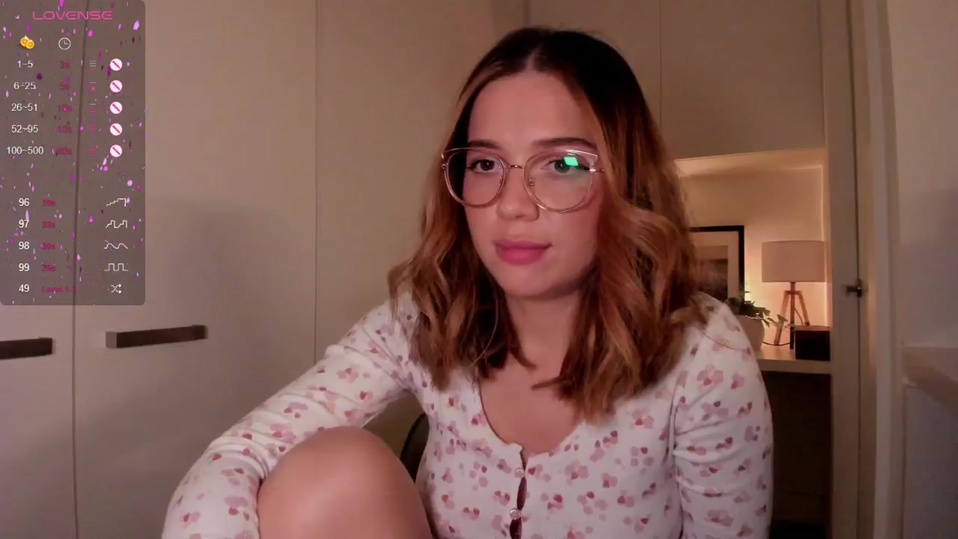Gallery image thumbnail from cutee's myfreecams stream on, 09/09/2024, 15:52 image 16 of 20