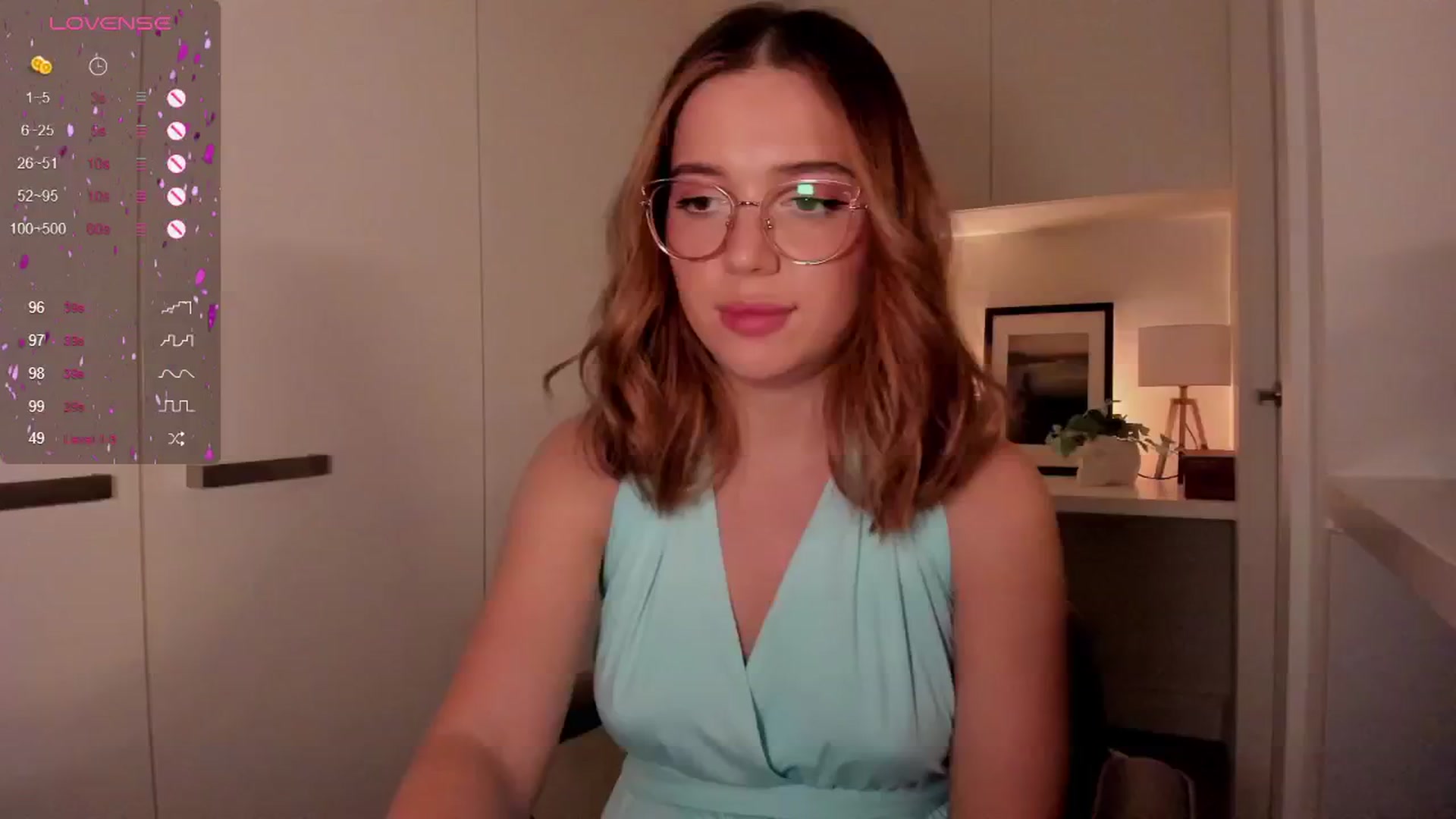 Gallery image thumbnail from cutee's myfreecams stream on, 09/09/2024, 16:46 image 14 of 20