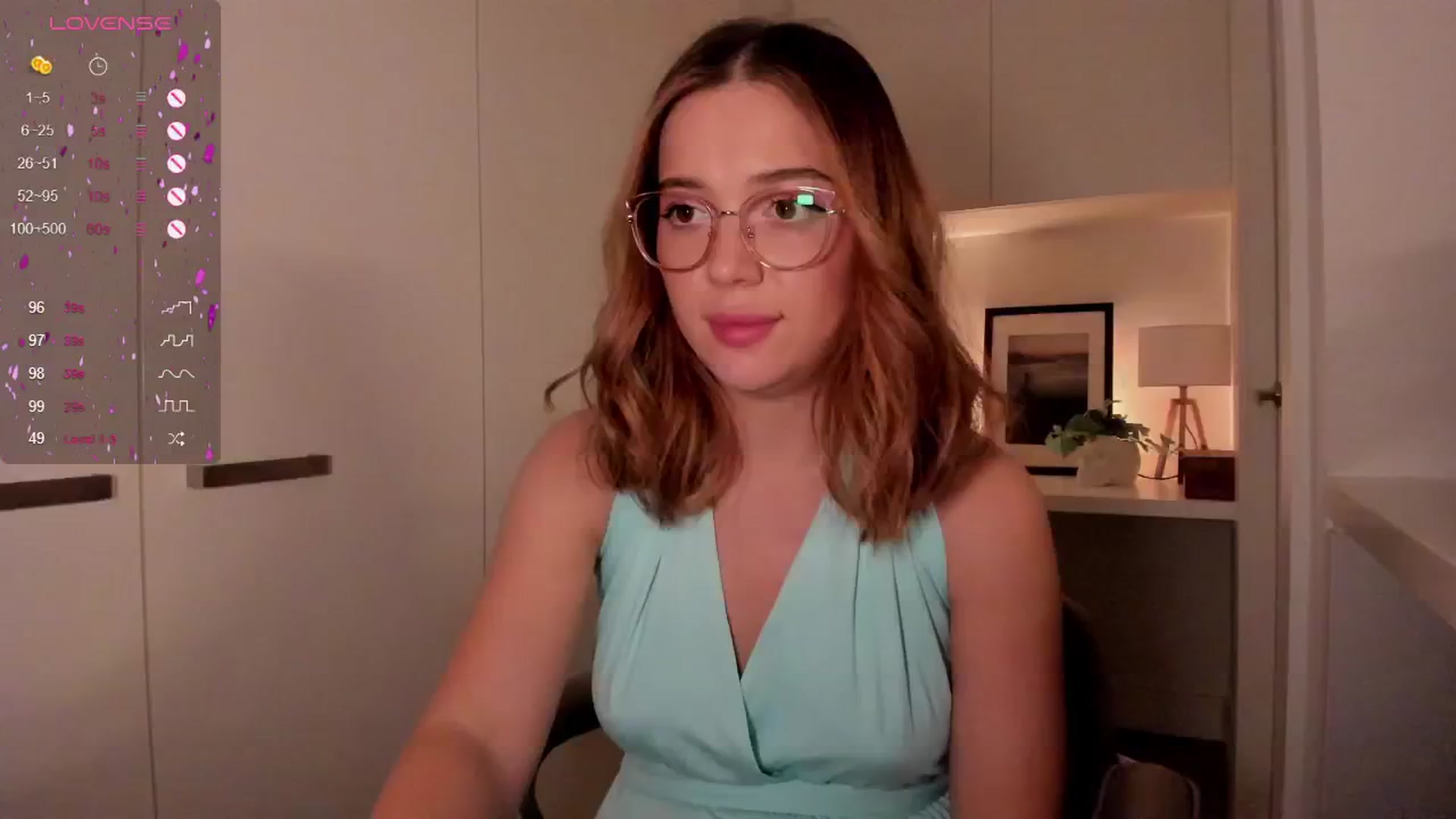 Gallery image thumbnail from cutee's myfreecams stream on, 09/09/2024, 16:46 image 16 of 20