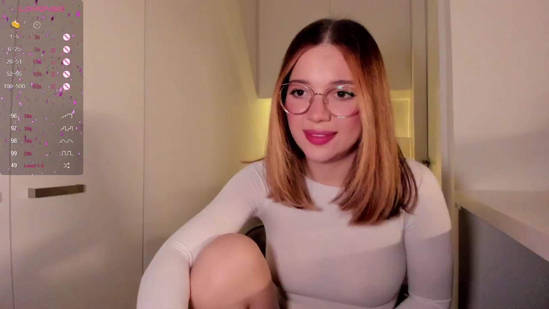 Gallery image thumbnail from cutee's myfreecams stream on, 09/13/2024, 14:37 image 5 of 20