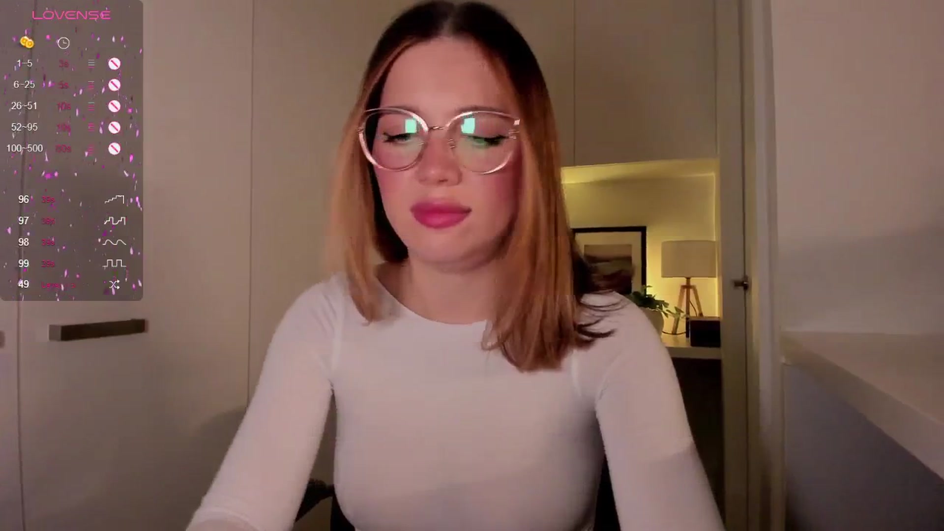 Gallery image thumbnail from cutee's myfreecams stream on, 09/13/2024, 15:41 image 9 of 20