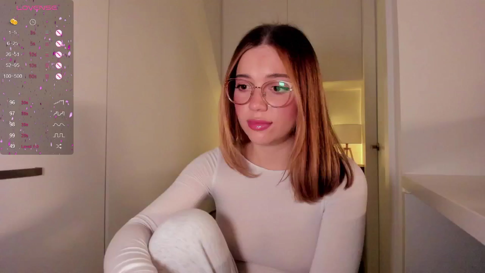 Gallery image thumbnail from cutee's myfreecams stream on, 09/13/2024, 18:52 image 19 of 20