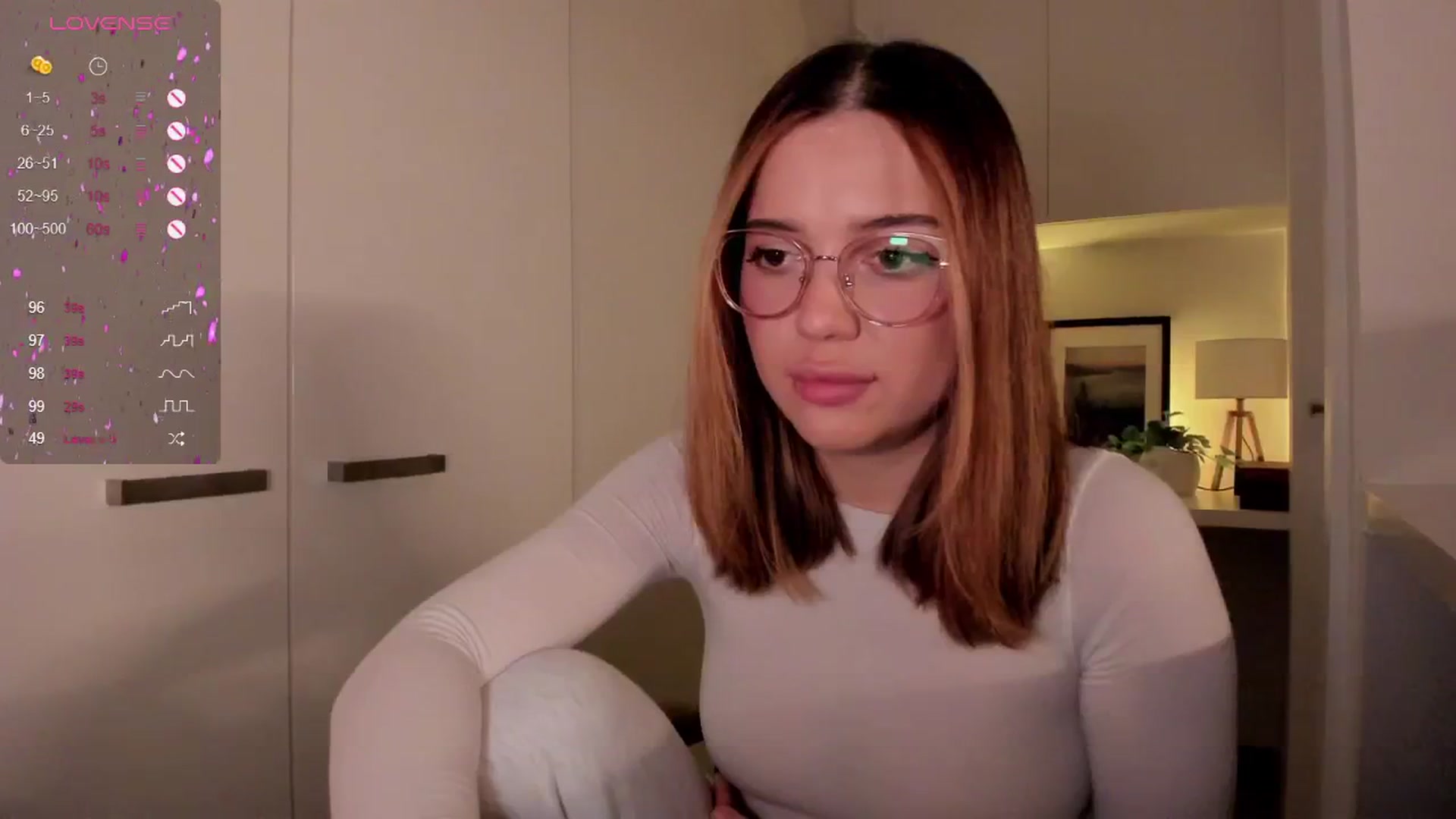 Gallery image thumbnail from cutee's myfreecams stream on, 09/16/2024, 16:58 image 2 of 20