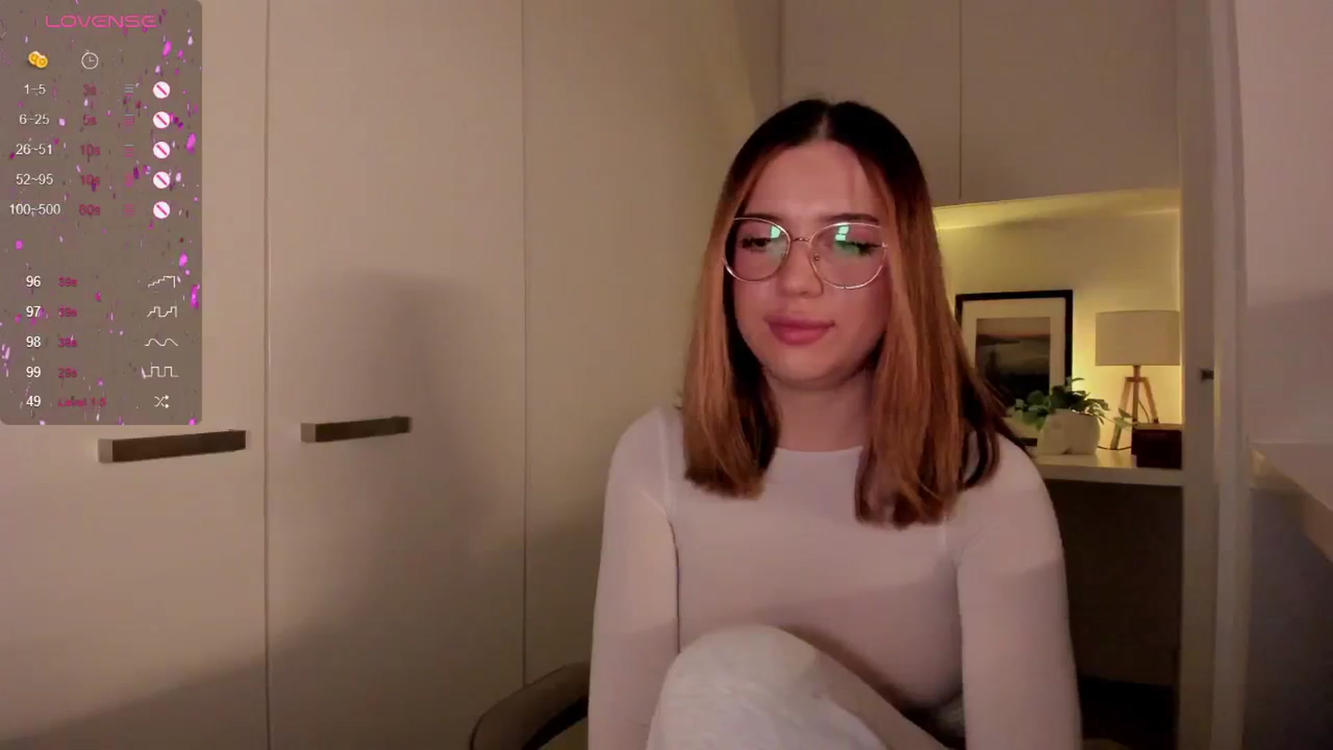 Gallery image thumbnail from cutee's myfreecams stream on, 09/16/2024, 16:58 image 17 of 20
