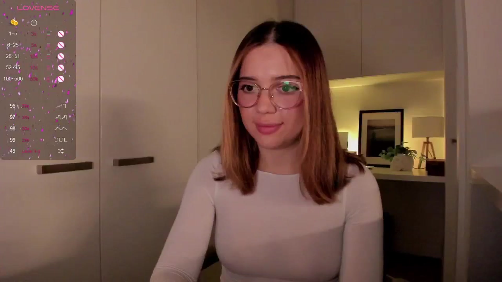 Gallery image thumbnail from cutee's myfreecams stream on, 09/16/2024, 16:58 image 12 of 20
