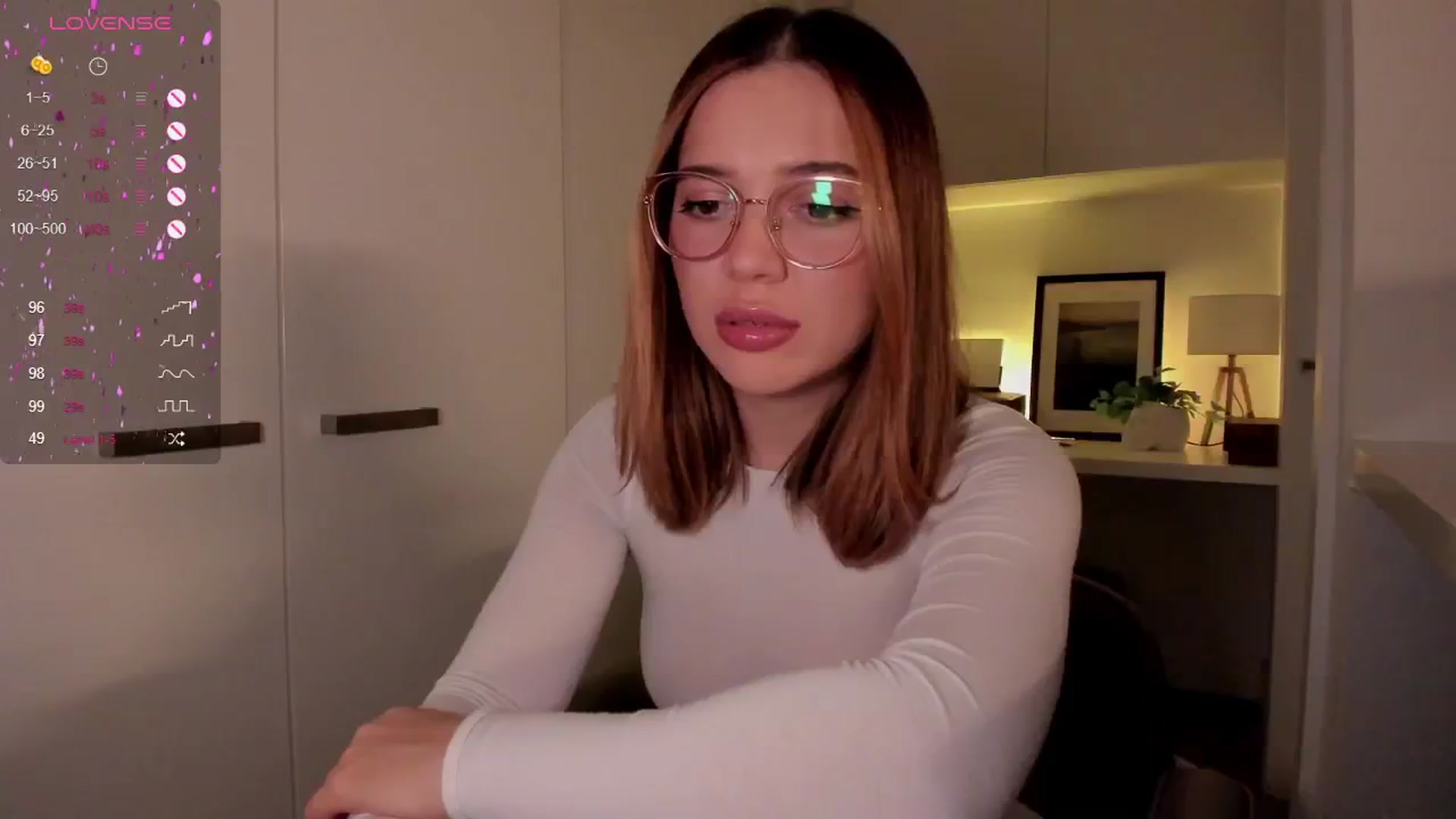 Gallery image thumbnail from cutee's myfreecams stream on, 09/16/2024, 18:26 image 9 of 20