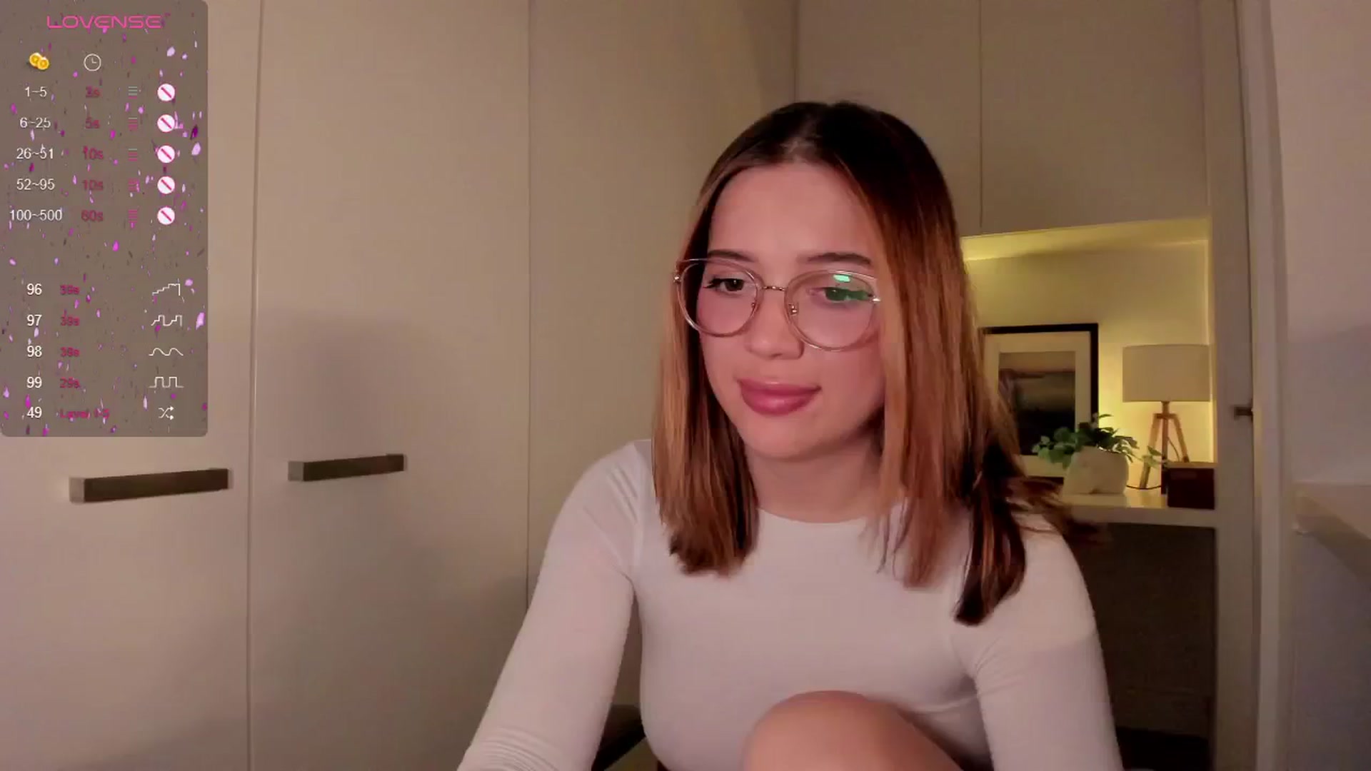 Gallery image thumbnail from cutee's myfreecams stream on, 09/17/2024, 06:03 image 20 of 20