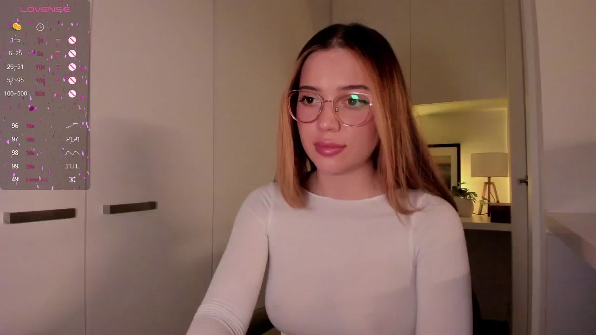 Gallery image thumbnail from cutee's myfreecams stream on, 09/17/2024, 06:03 image 4 of 20