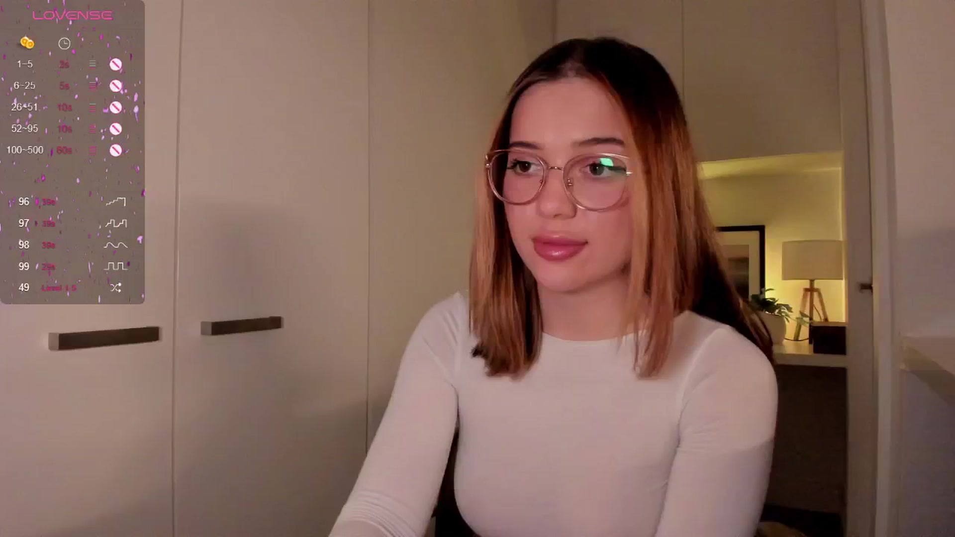 Gallery image thumbnail from cutee's myfreecams stream on, 09/17/2024, 06:03 image 15 of 20