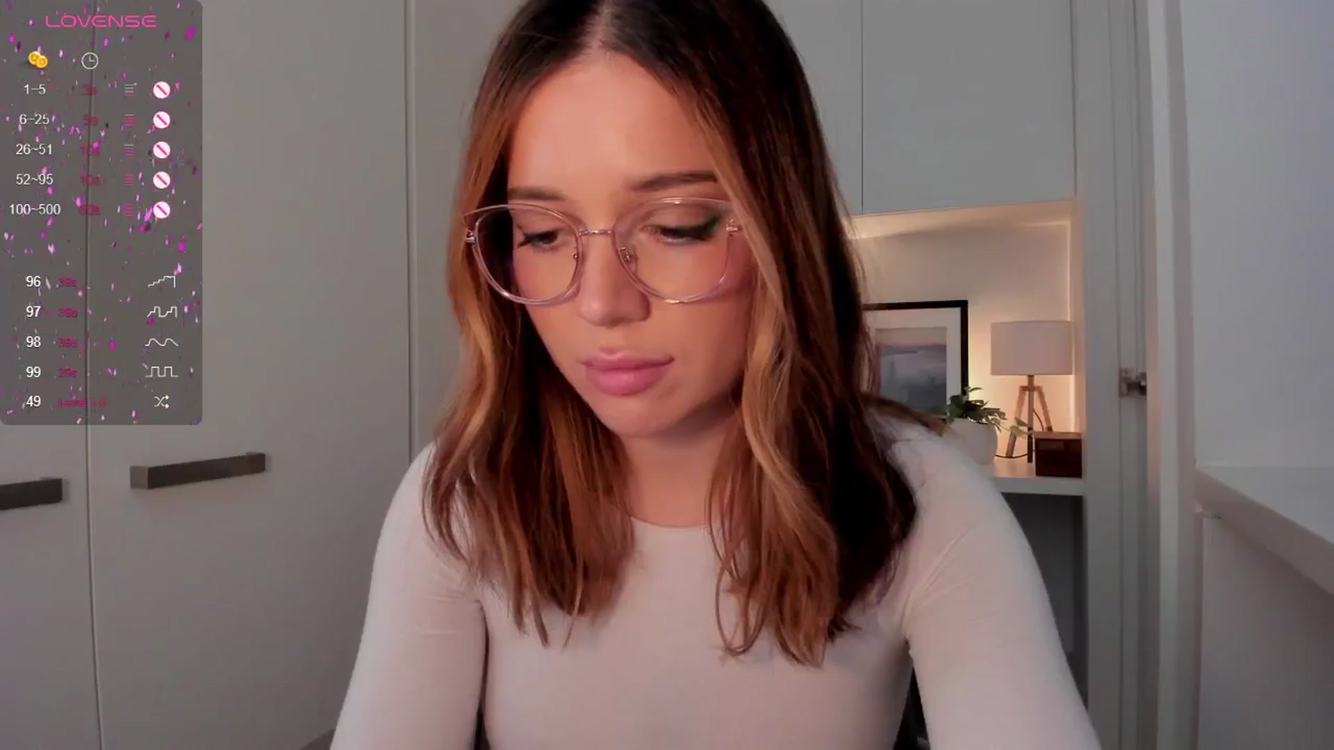 Gallery image thumbnail from cutee's myfreecams stream on, 11/04/2024, 07:03 image 6 of 20