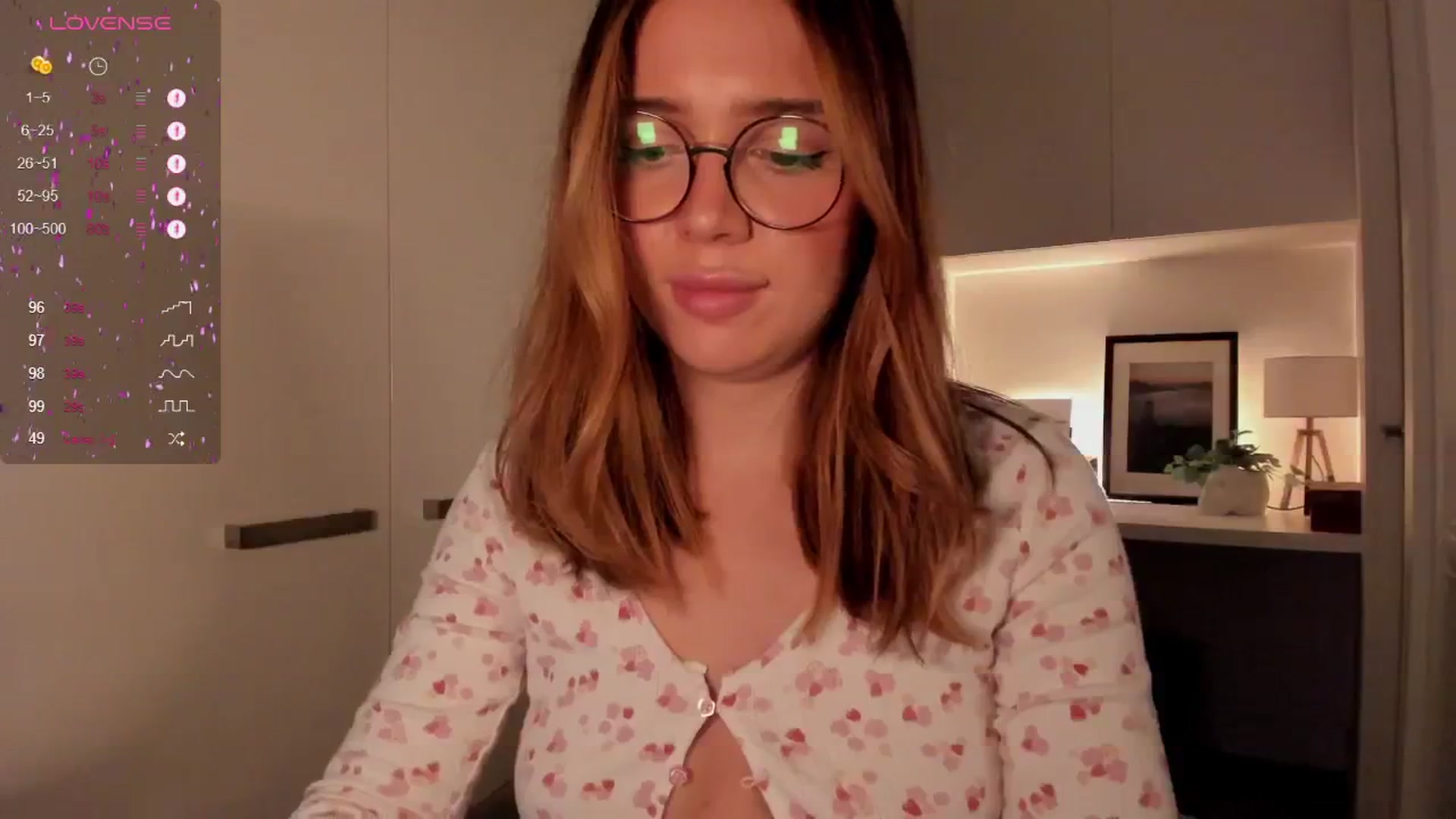 Gallery image thumbnail from cutee's myfreecams stream on, 11/25/2024, 08:50 image 16 of 20